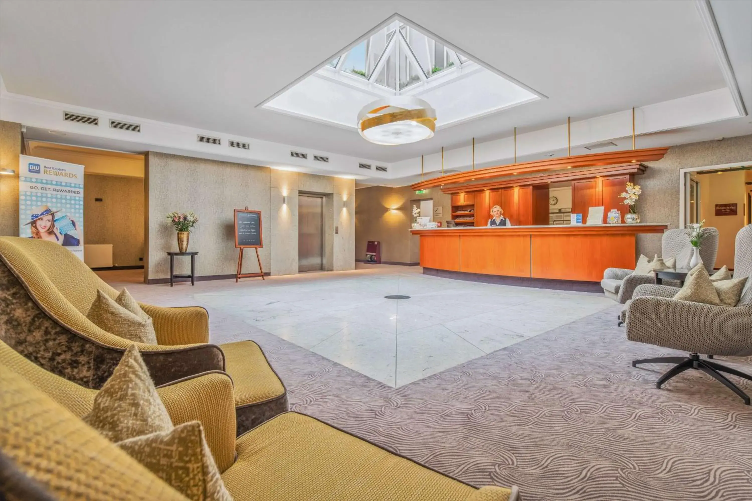 Lobby or reception in Best Western Plus Hotel Excelsior Lobby or reception in Best Western Plus Hotel Excelsior