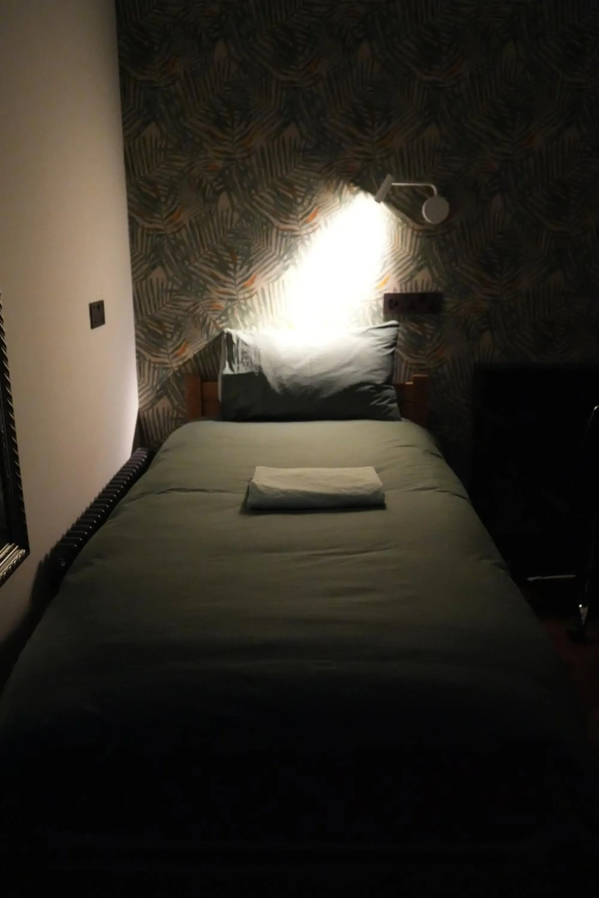 Bed in Fountain Hotel Bed in Fountain Hotel