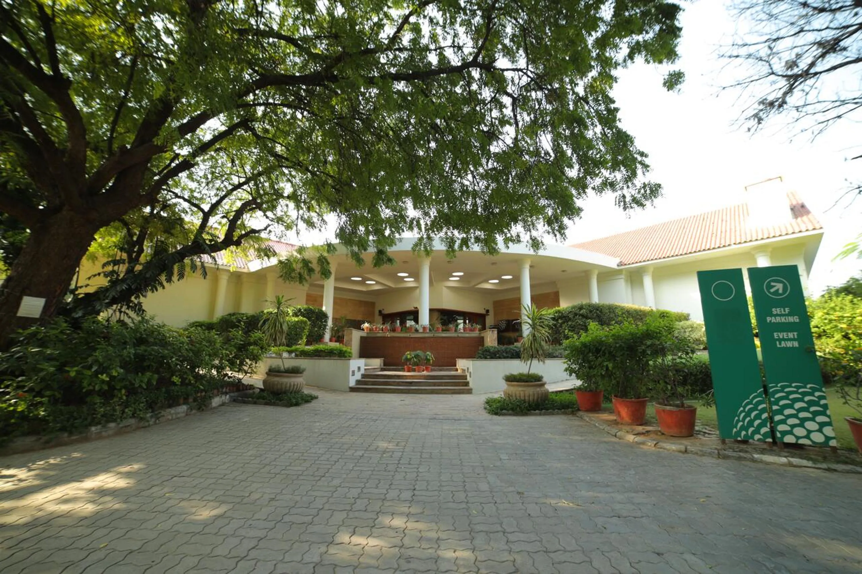 Facade/entrance in Club Mahindra Kensville