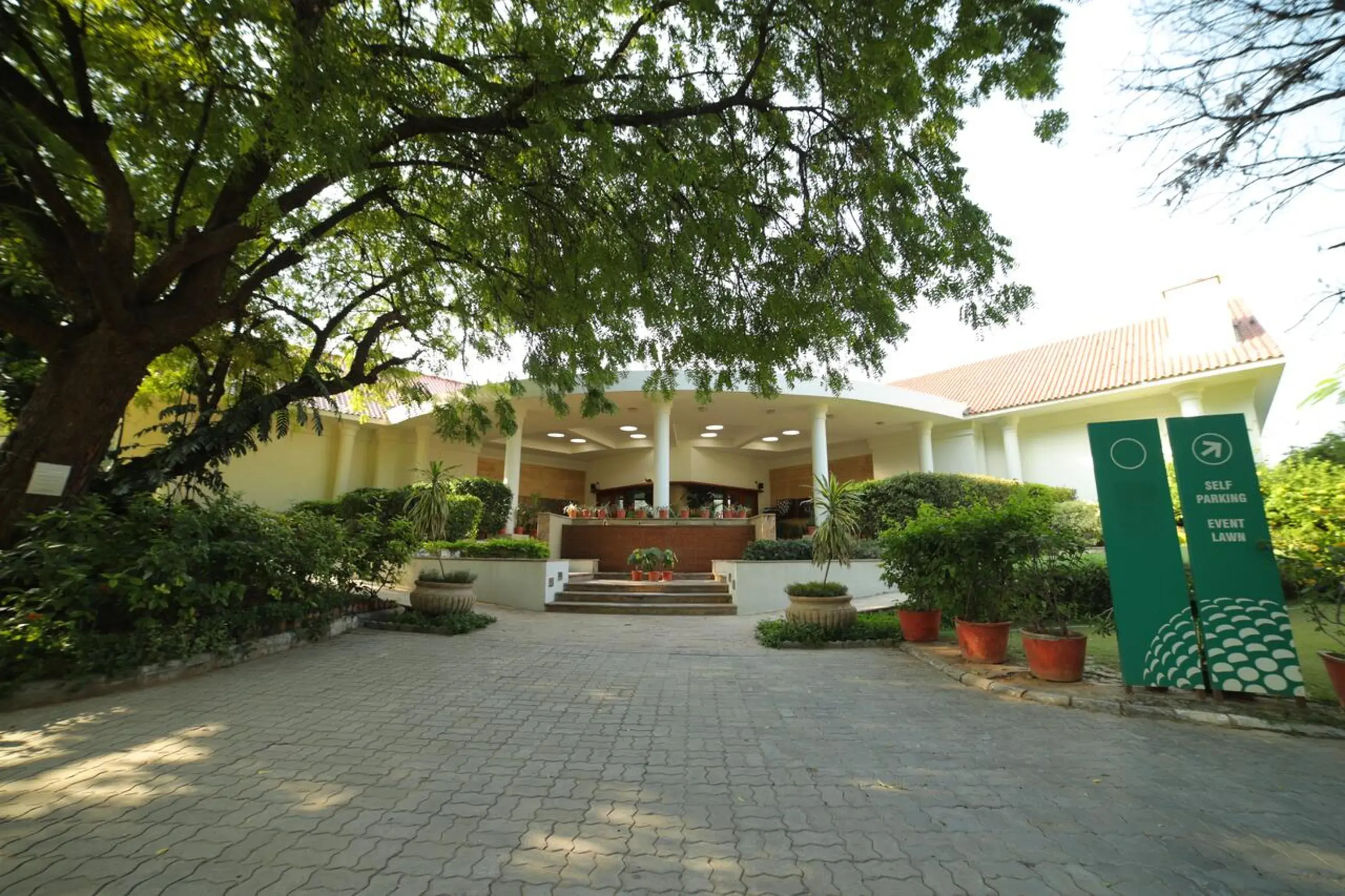 Facade/entrance in Club Mahindra Kensville Facade/entrance in Club Mahindra Kensville