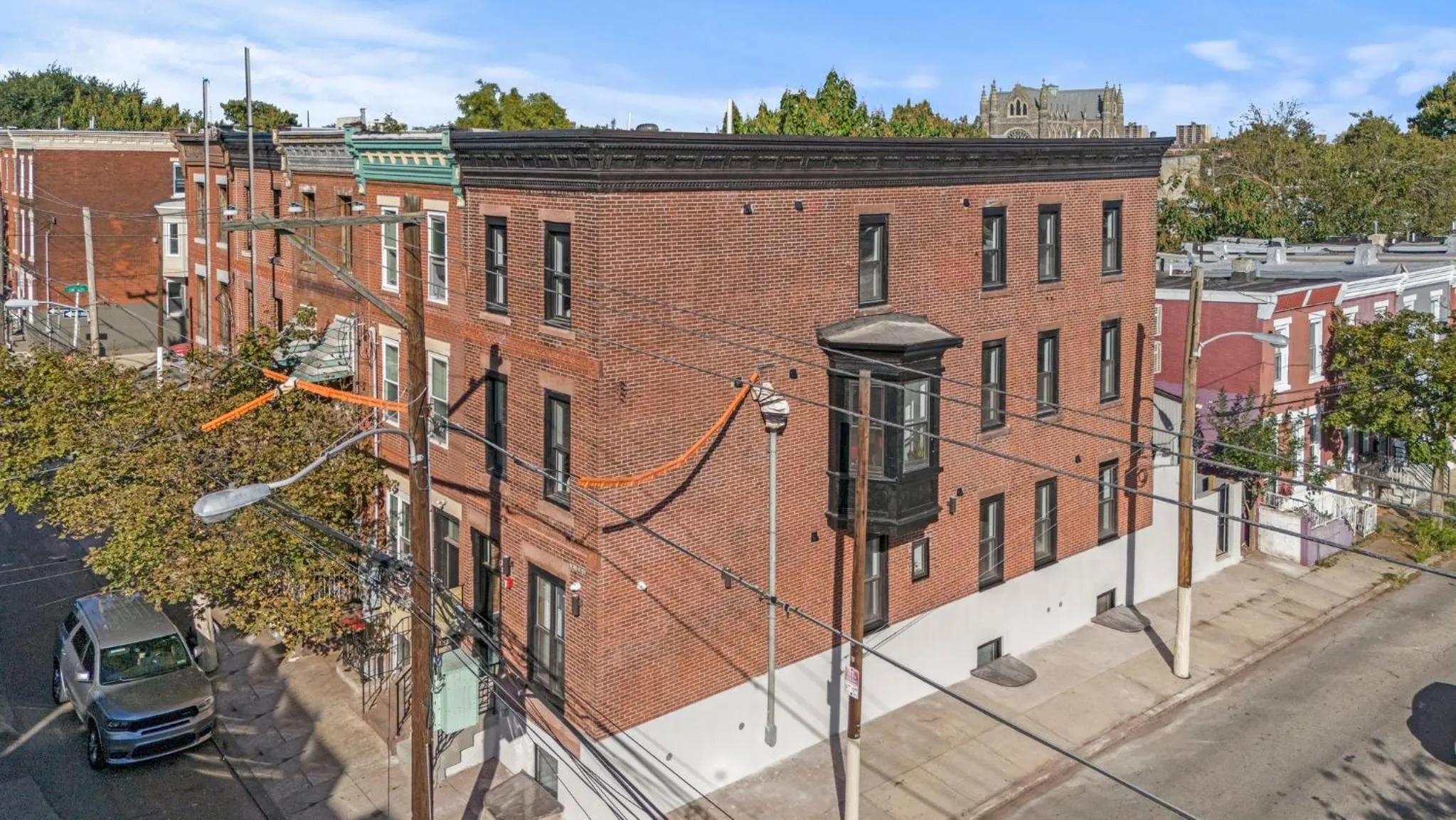 Property building in Goodseed Suites Philadephia Center