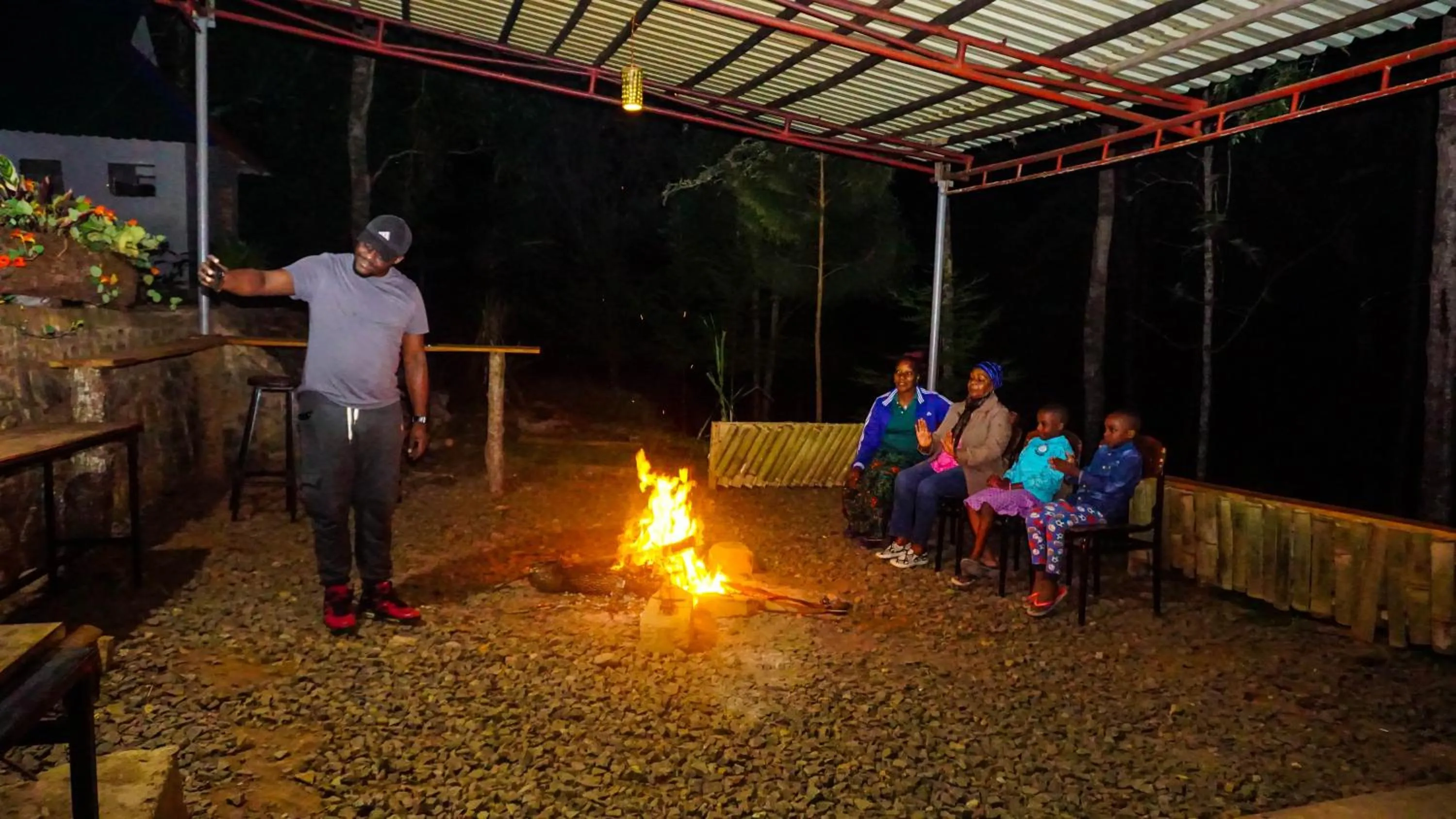 Restaurant/places to eat in LUSHOTO EXECUTIVE LODGE