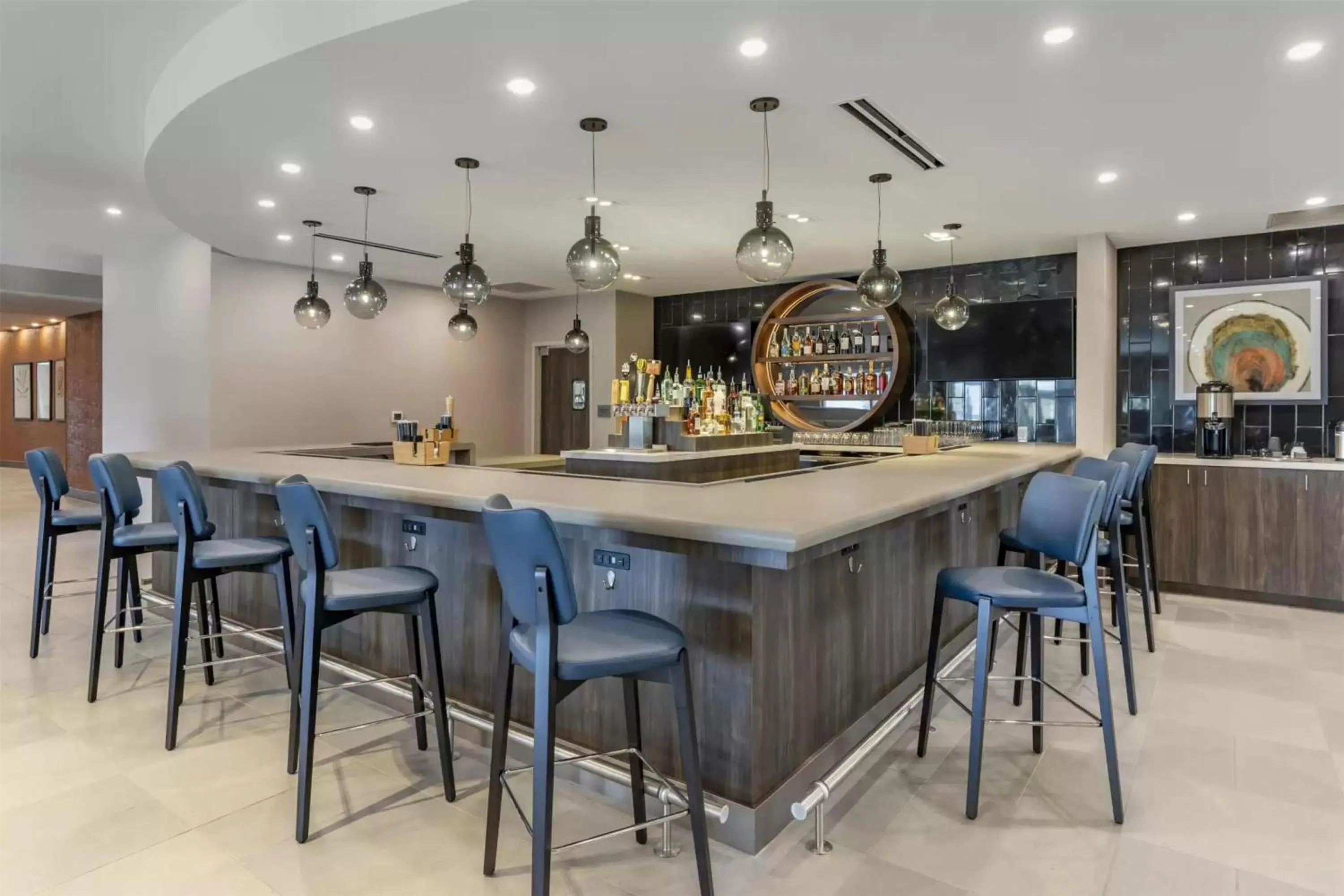 Lounge or bar in DoubleTree by Hilton Greenville Woodruff Road