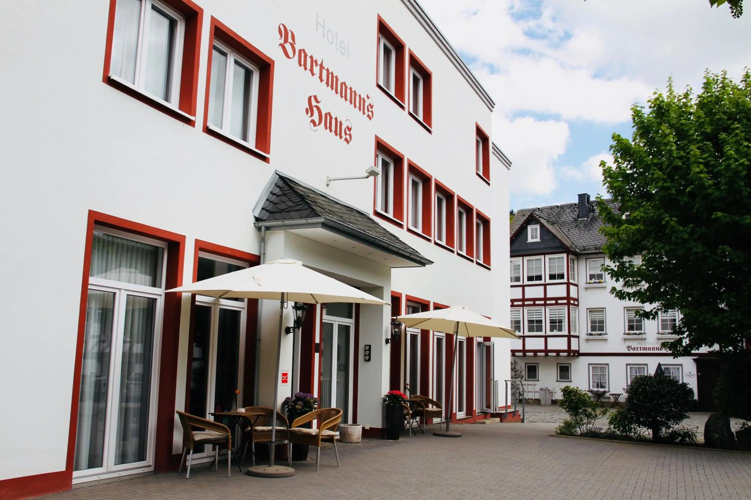 Property building in Bartmanns Haus & Schwan GmbH