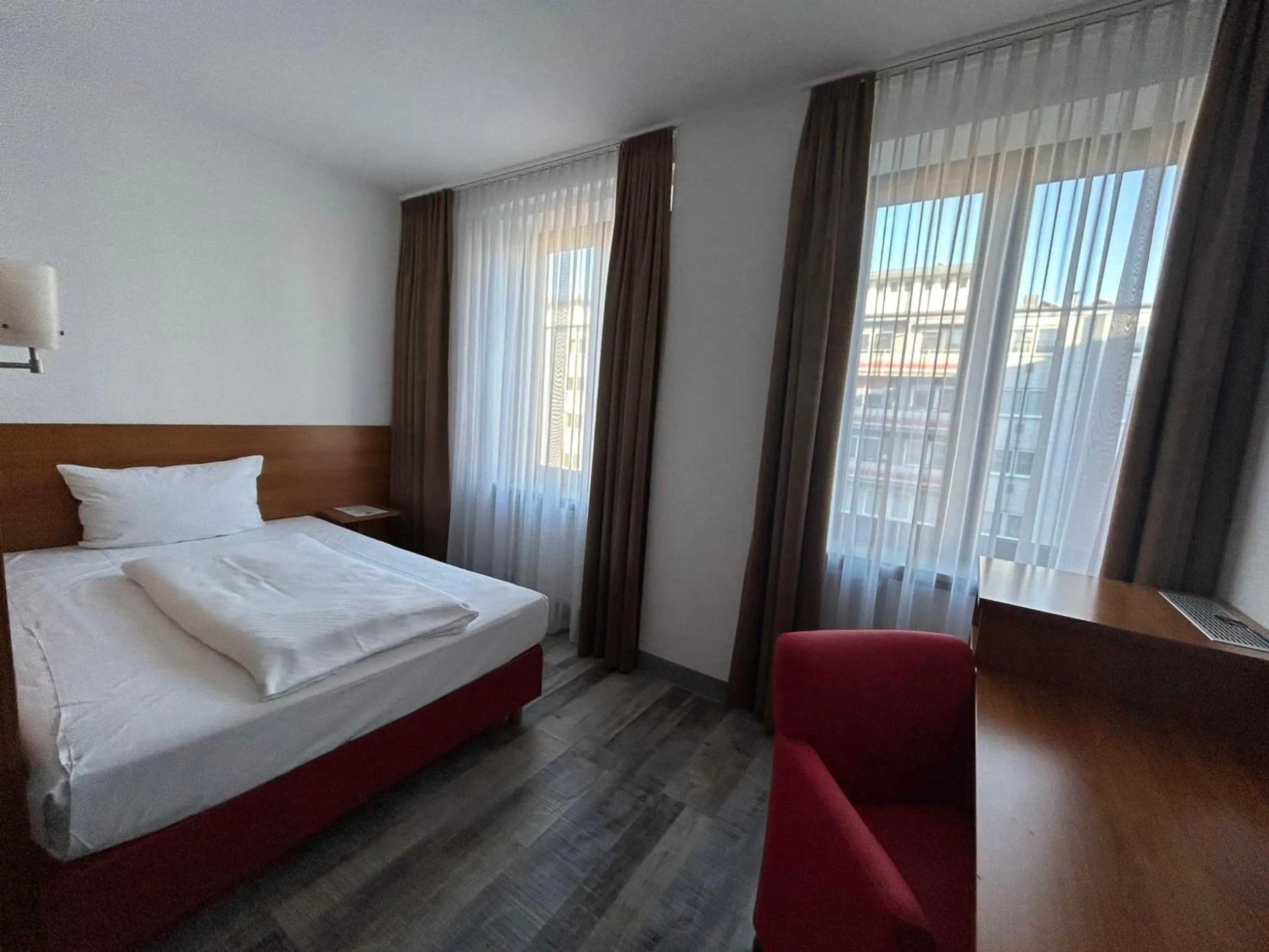 Property building, Bed in Hotel Fackelmann