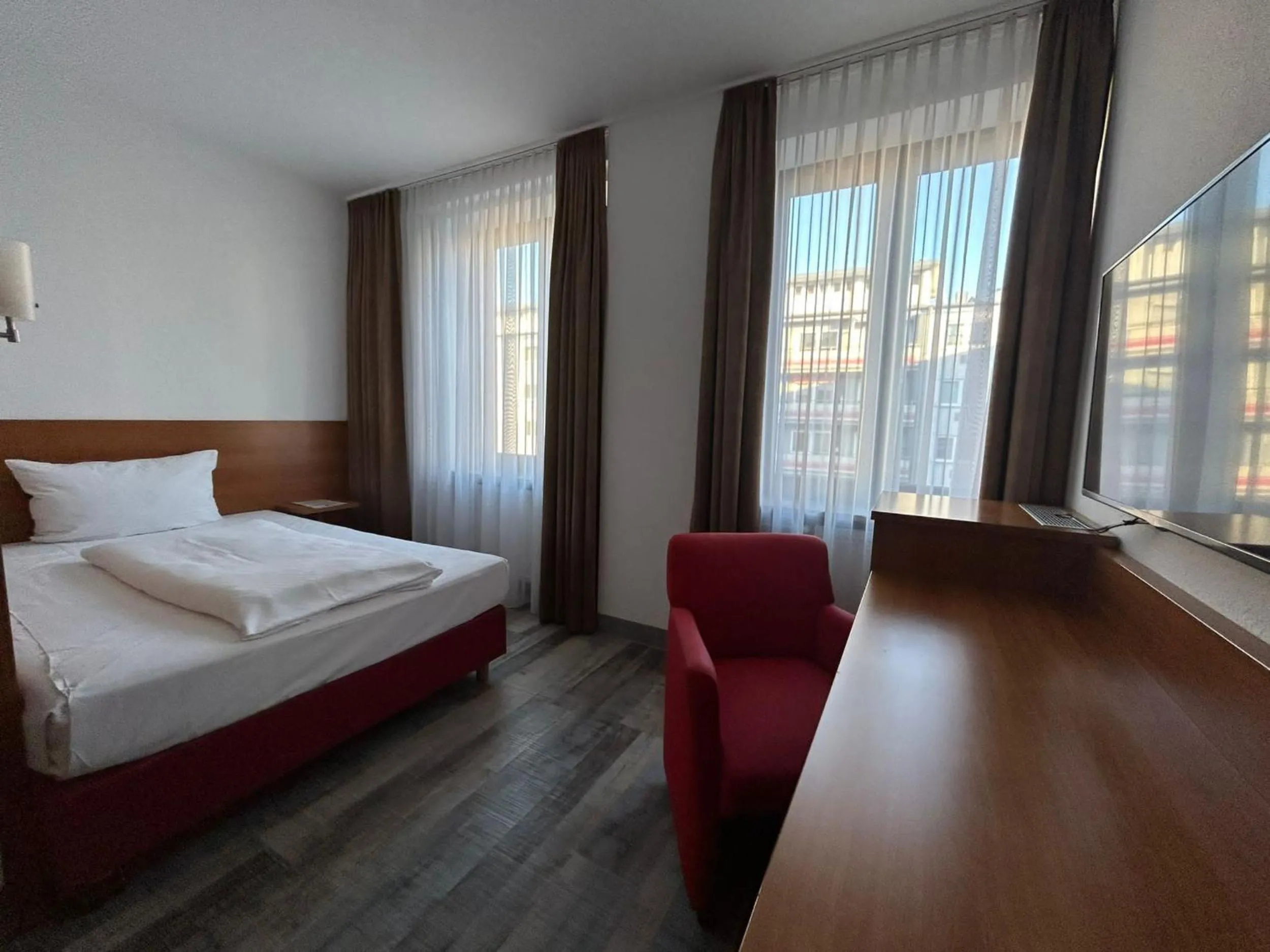 Property building, Bed in Hotel Fackelmann