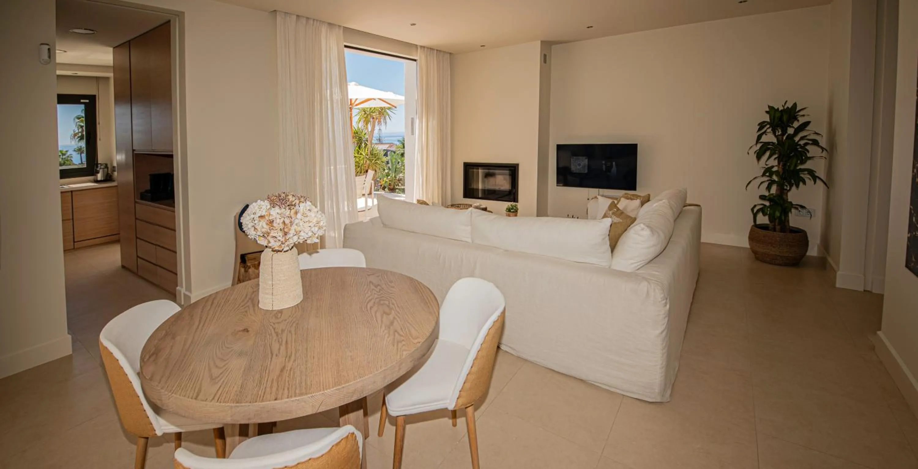 TV and multimedia in Casa Bodhi Boutique Hotel & Spa