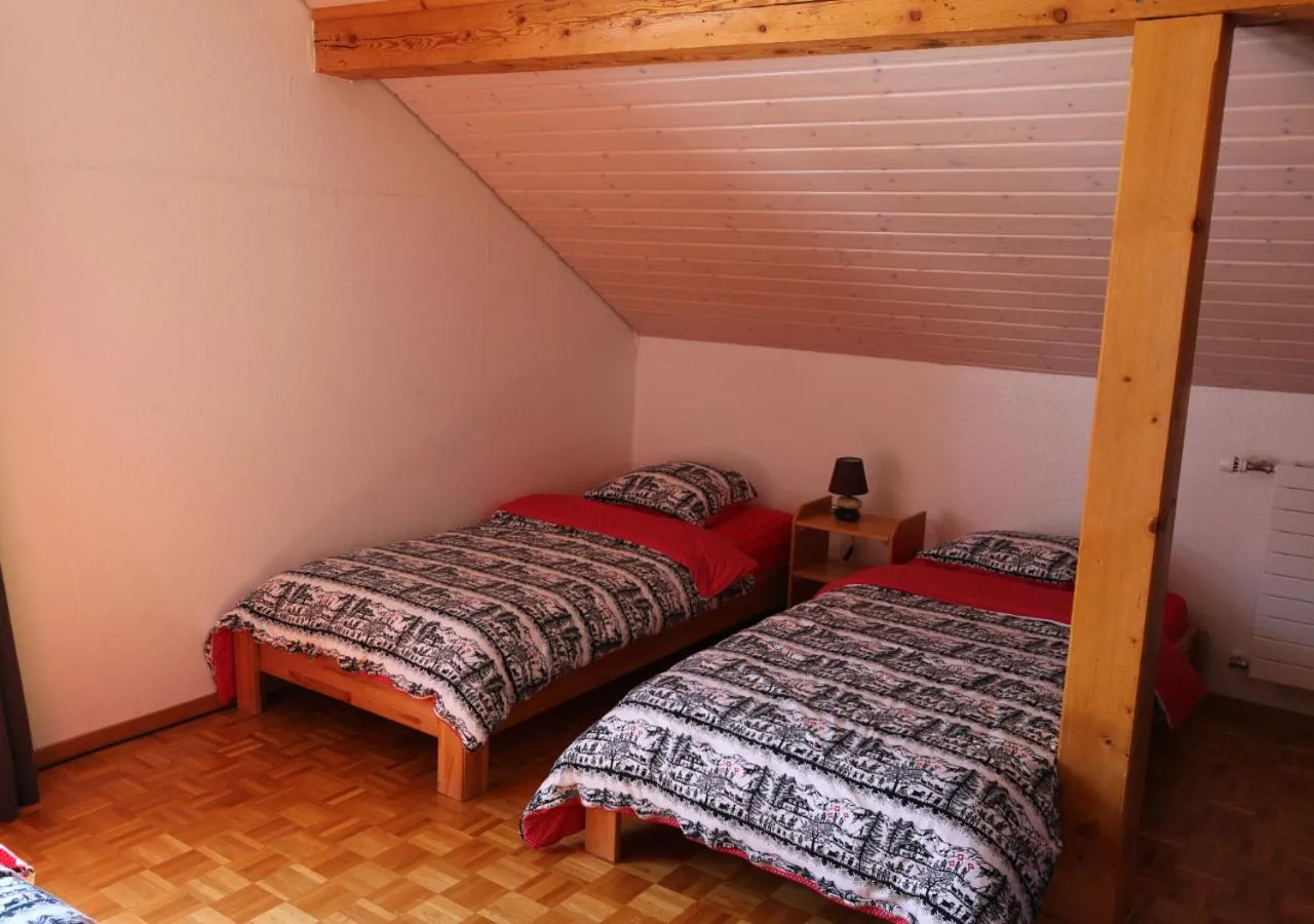 Bedroom, Bed in Maison de Montagne de Bretaye accès par le train arrêt Bouquetin