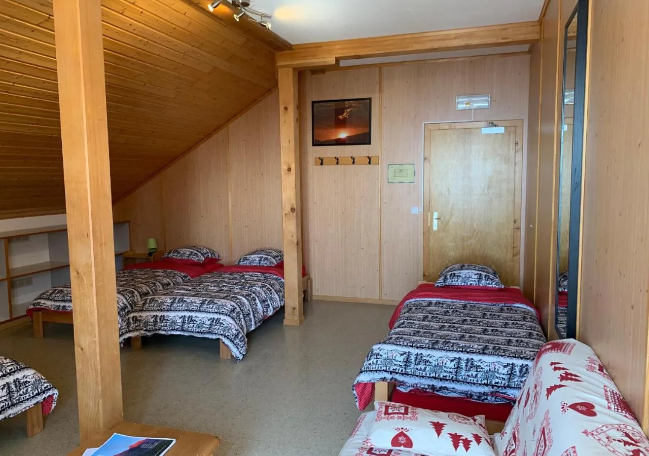 Bed in Maison de Montagne de Bretaye accès par le train arrêt Bouquetin