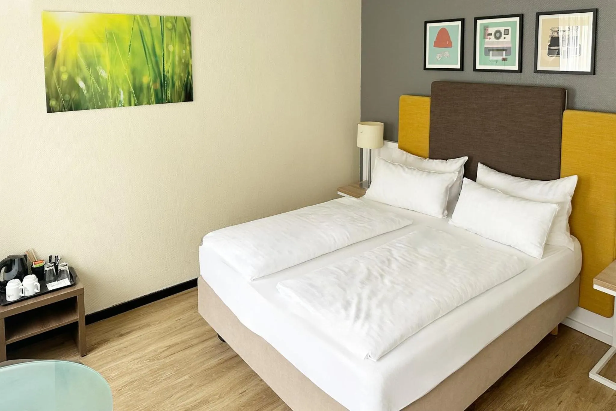 Photo of the whole room, Bed in Garner Hotel Cologne East by IHG