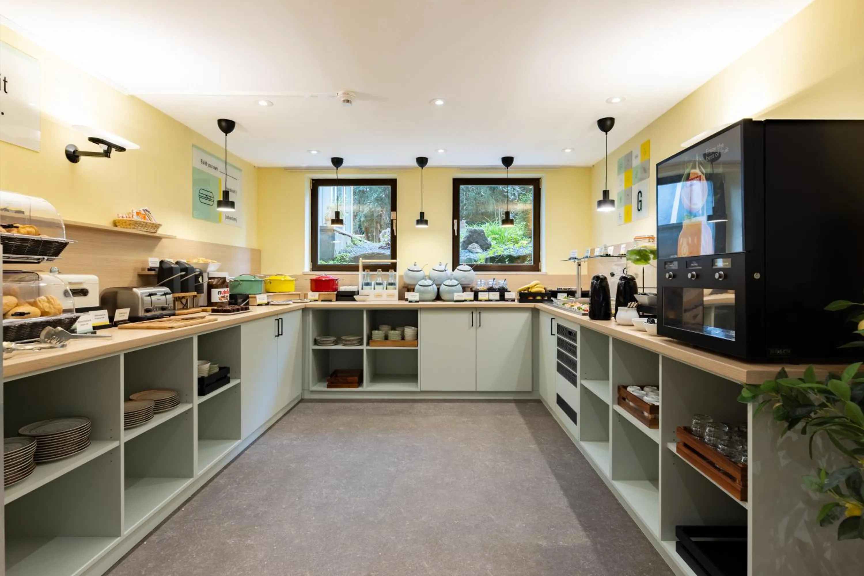 Restaurant/places to eat in Garner Hotel Cologne East by IHG