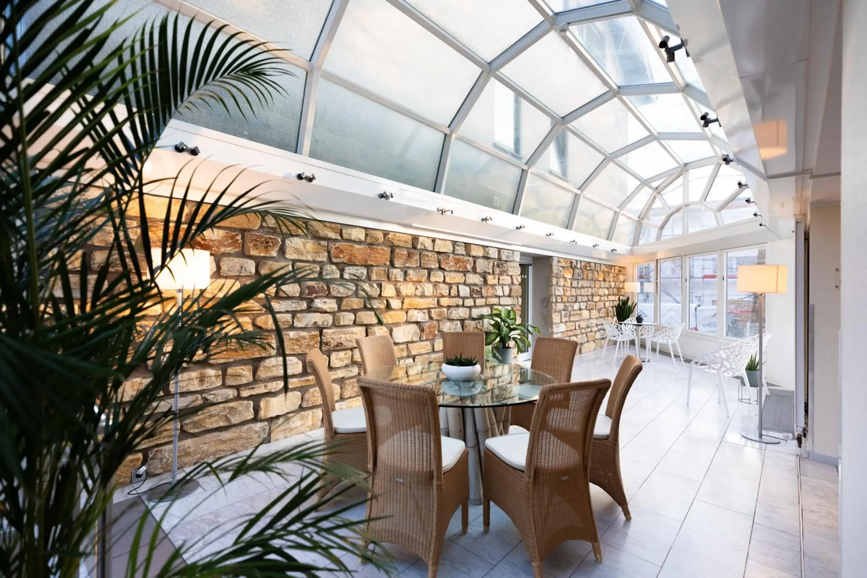 Lobby or reception in Select Hotel Silence Garden Köln Lobby or reception in Select Hotel Silence Garden Köln