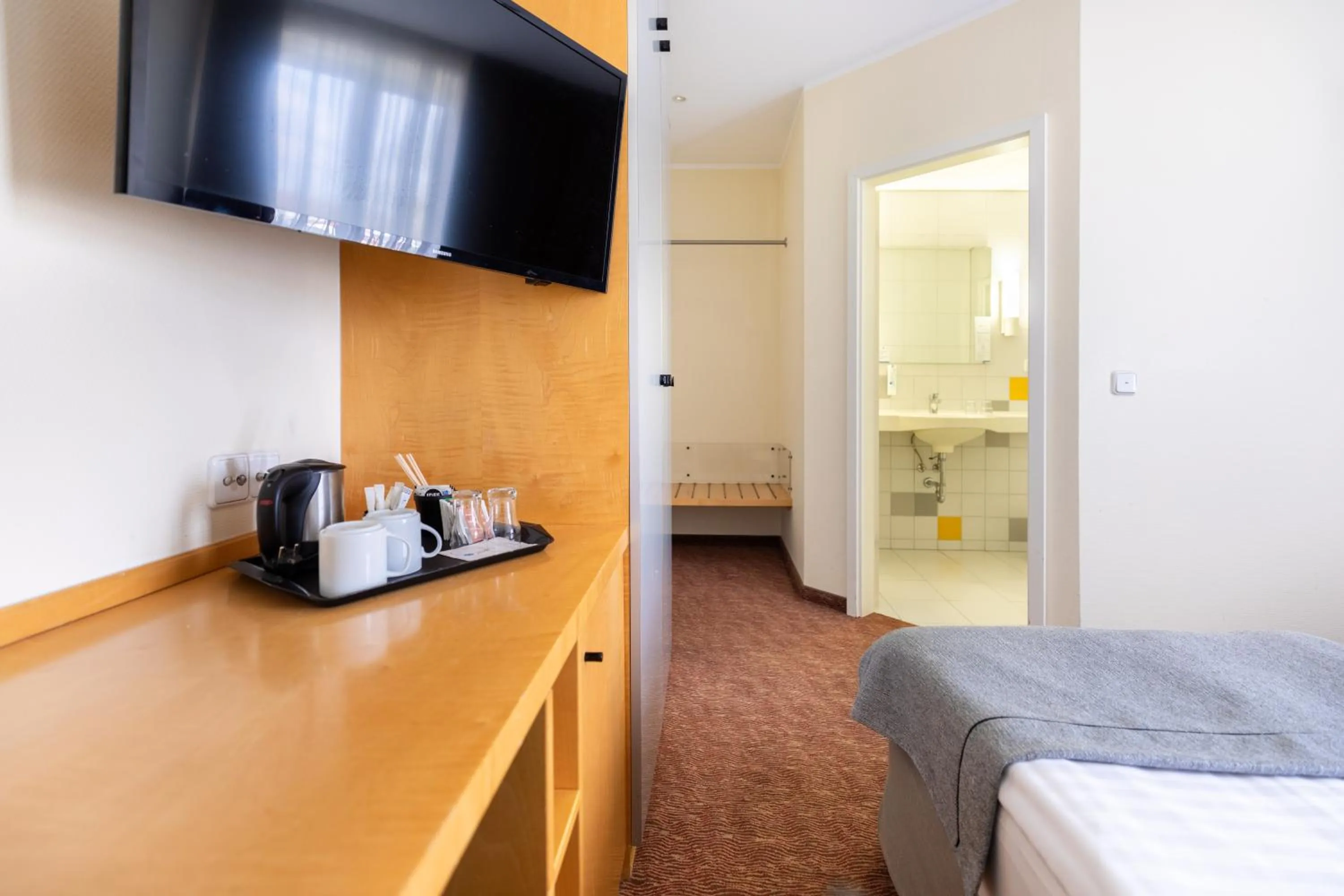 Bed in Select Hotel Silence Garden Köln