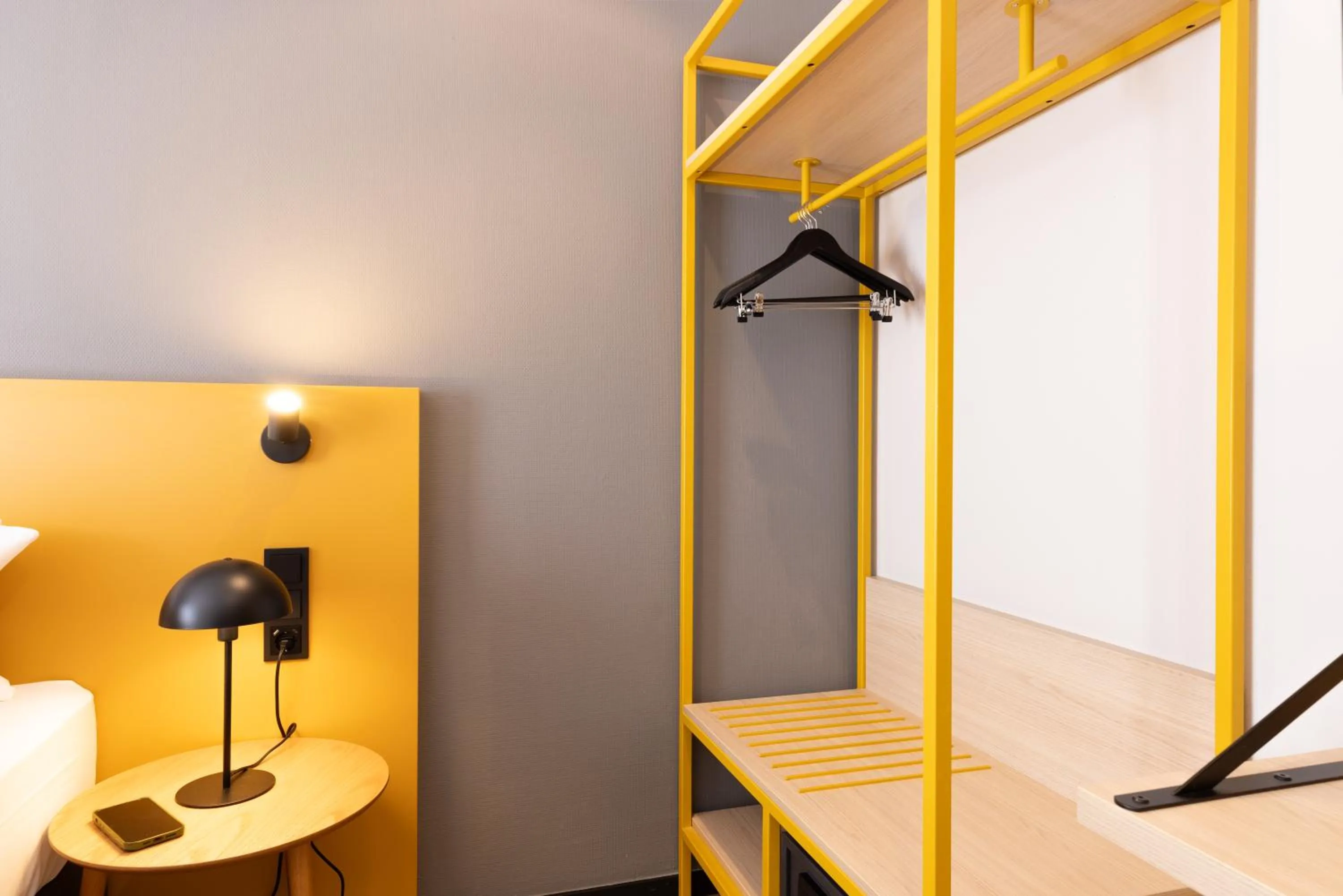 Photo of the whole room in Garner Hotel Cologne East by IHG