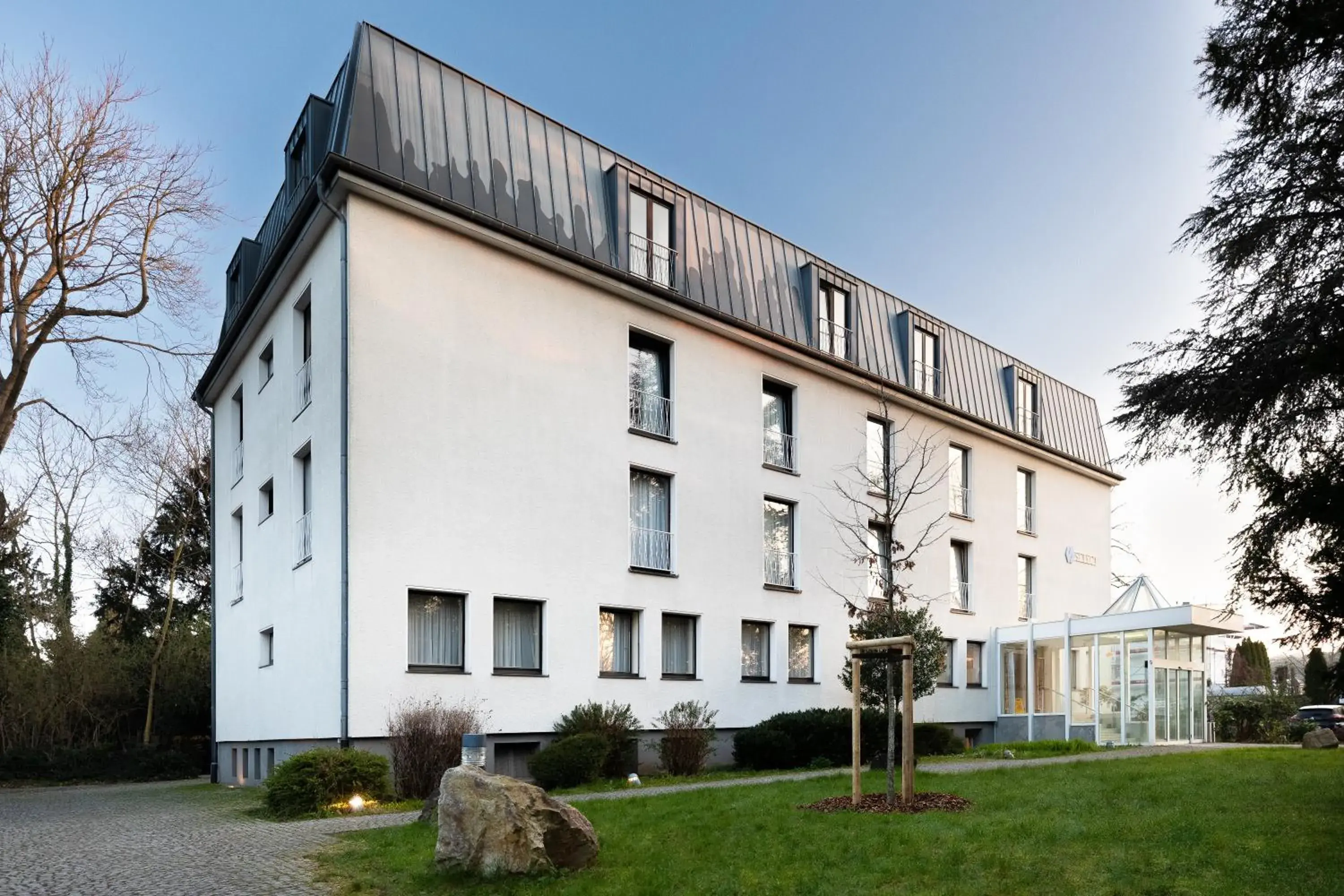 Property building in Select Hotel Silence Garden Köln Property building in Select Hotel Silence Garden Köln