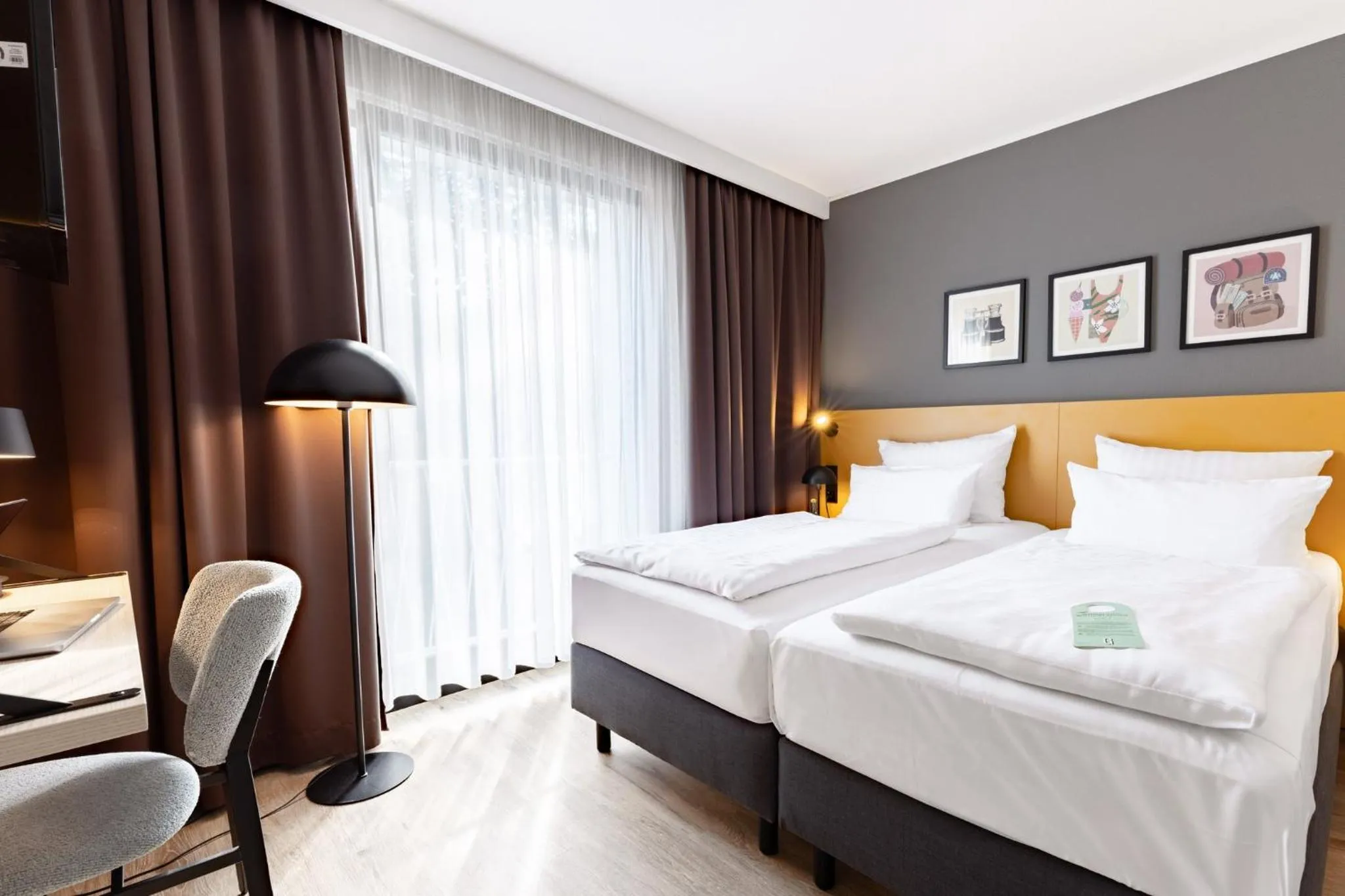 Photo of the whole room, Bed in Garner Hotel Cologne East by IHG