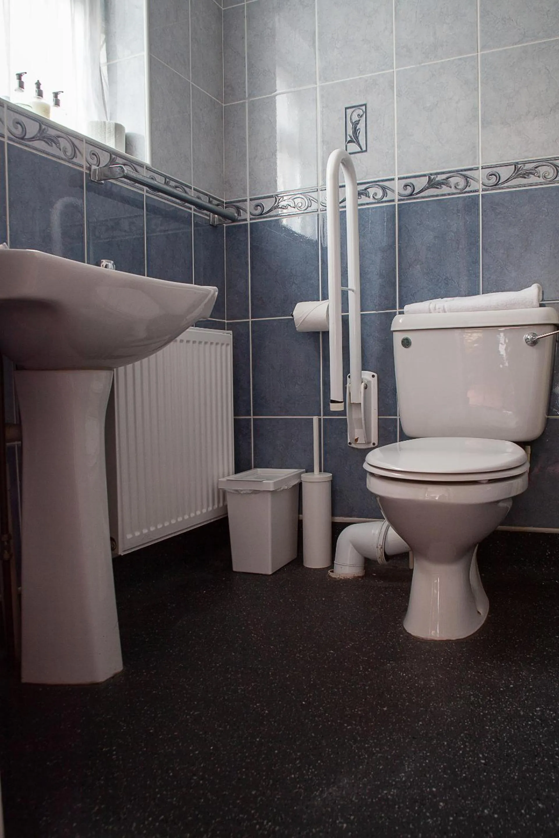 Bedroom in Oliver Twist Country Inn