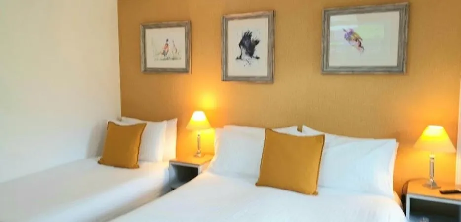 Bedroom, Bed in The Osprey Hotel