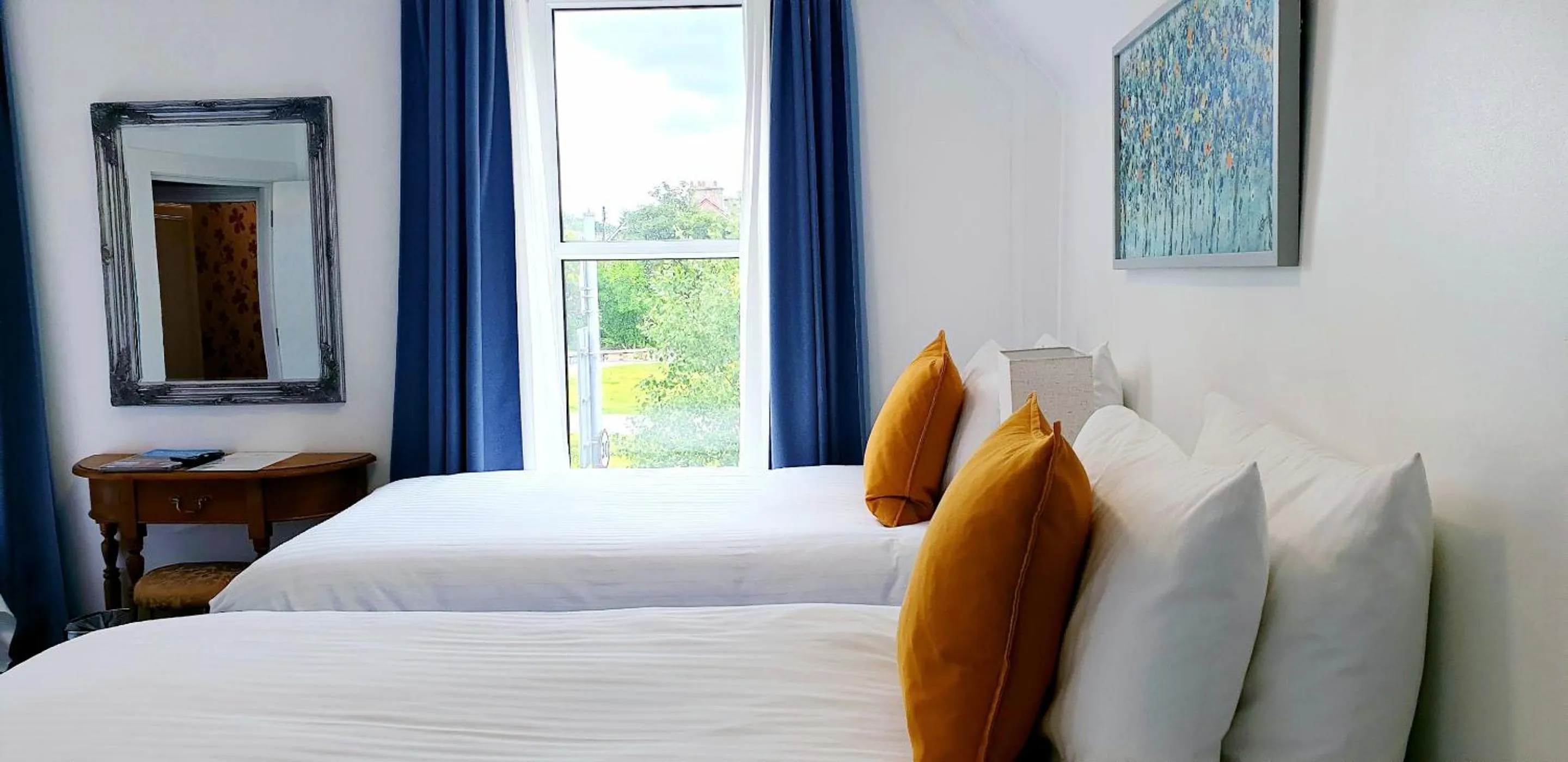 Bedroom, Bed in The Osprey Hotel