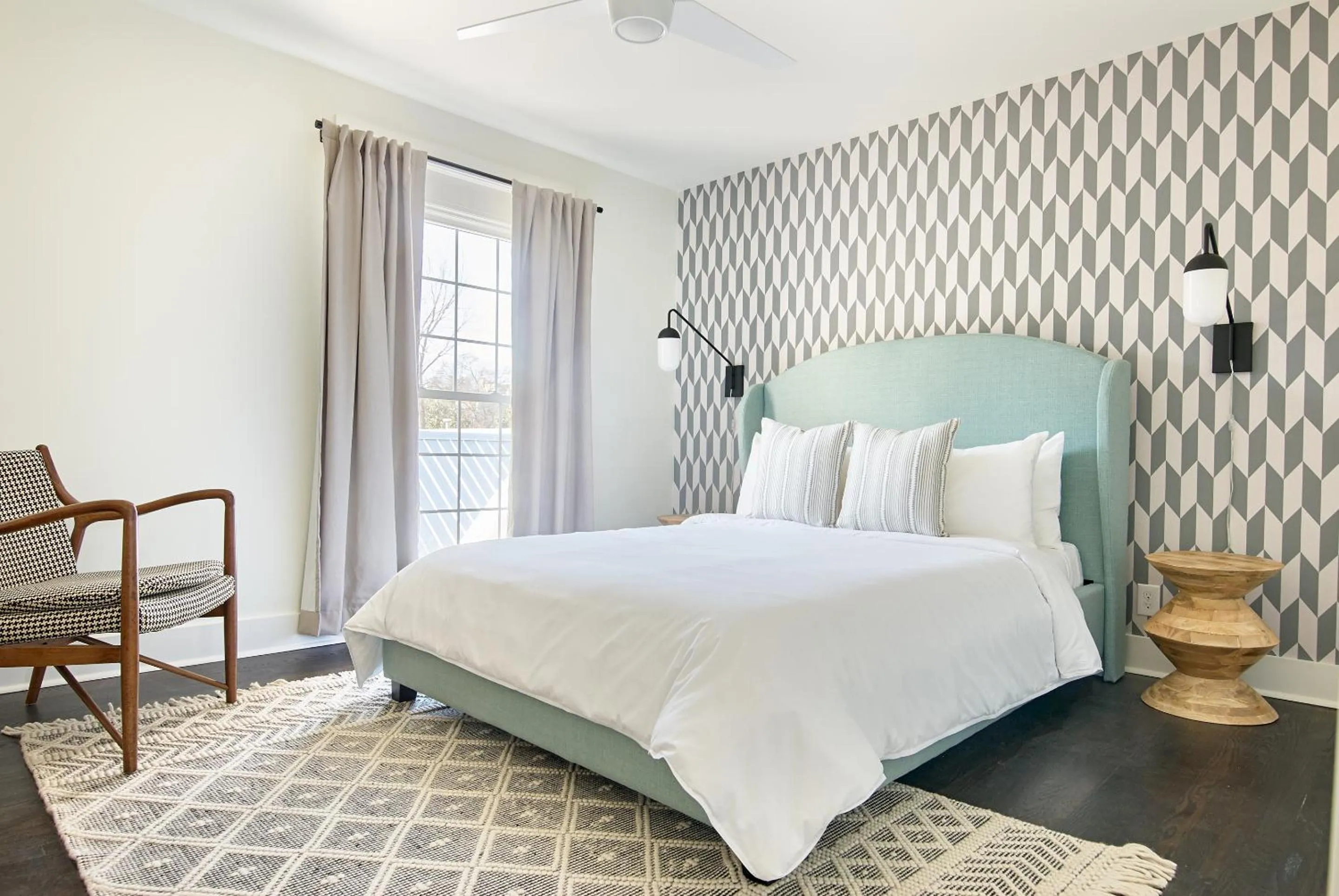 Bed in Sonder 16th South