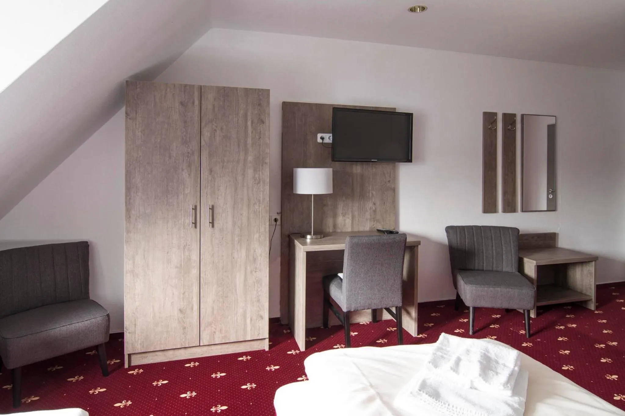 Bedroom, Bed in Hotel Maurer