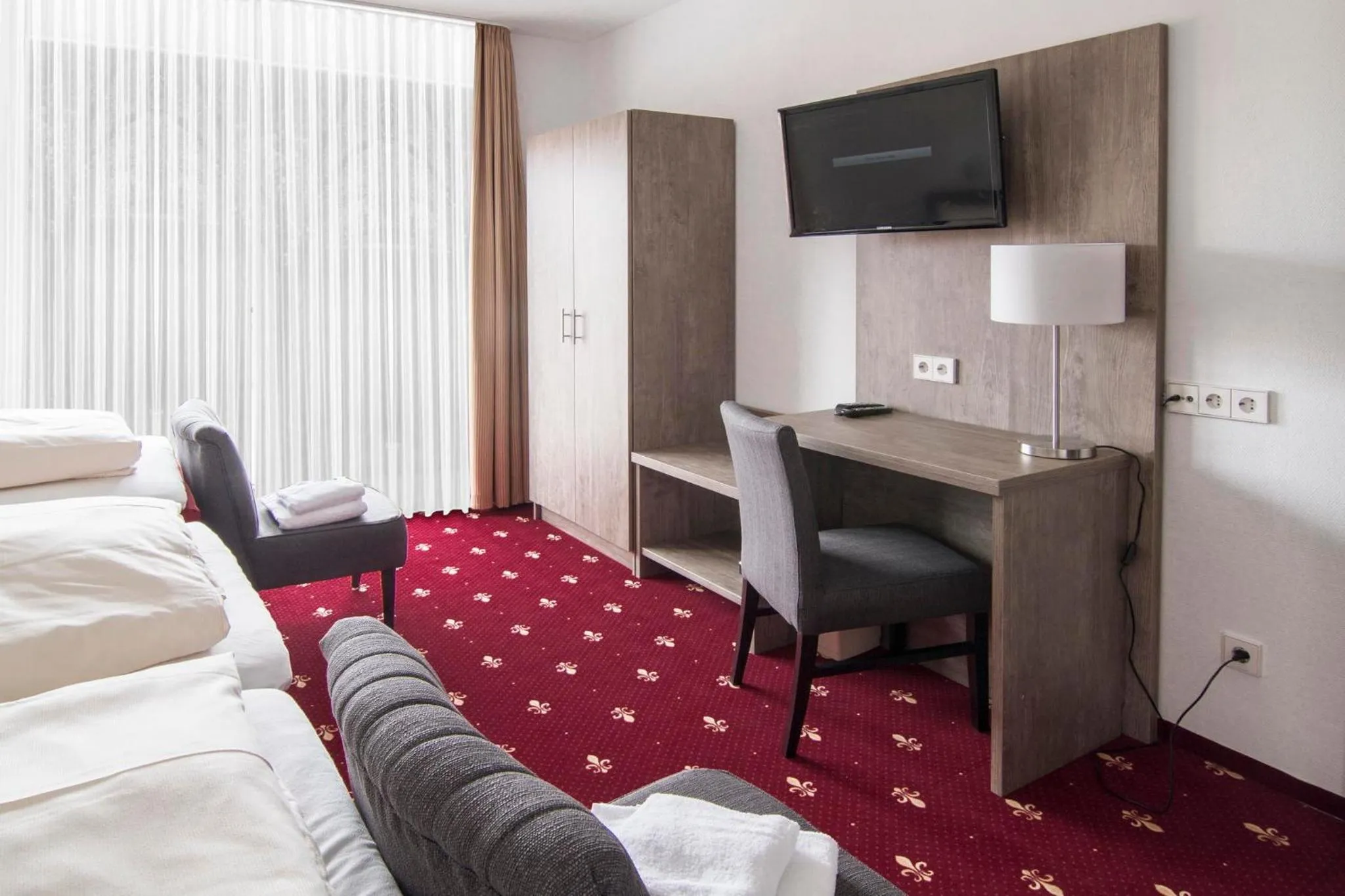 Bedroom, Bed in Hotel Maurer