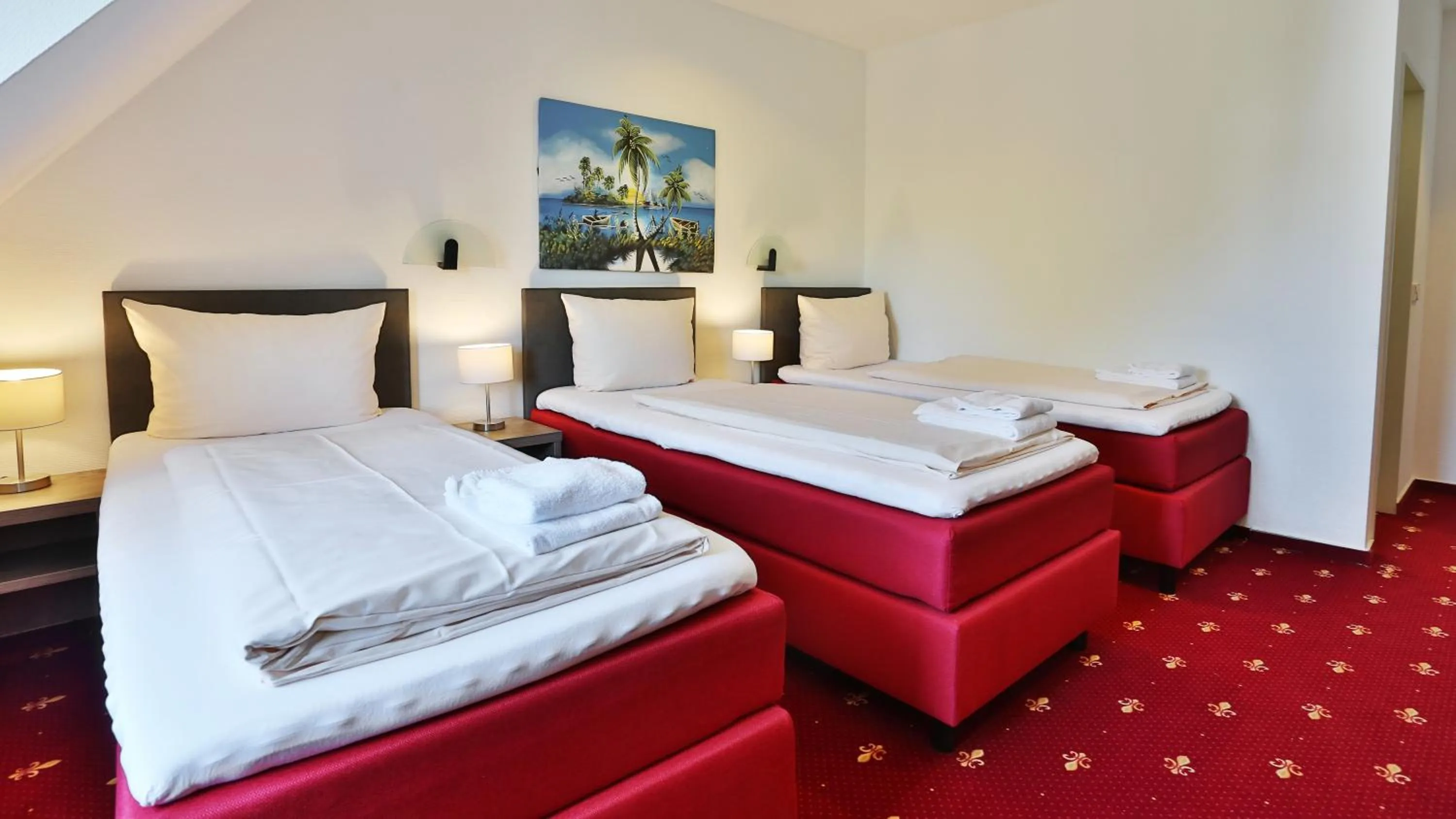 Bedroom, Bed in Hotel Maurer