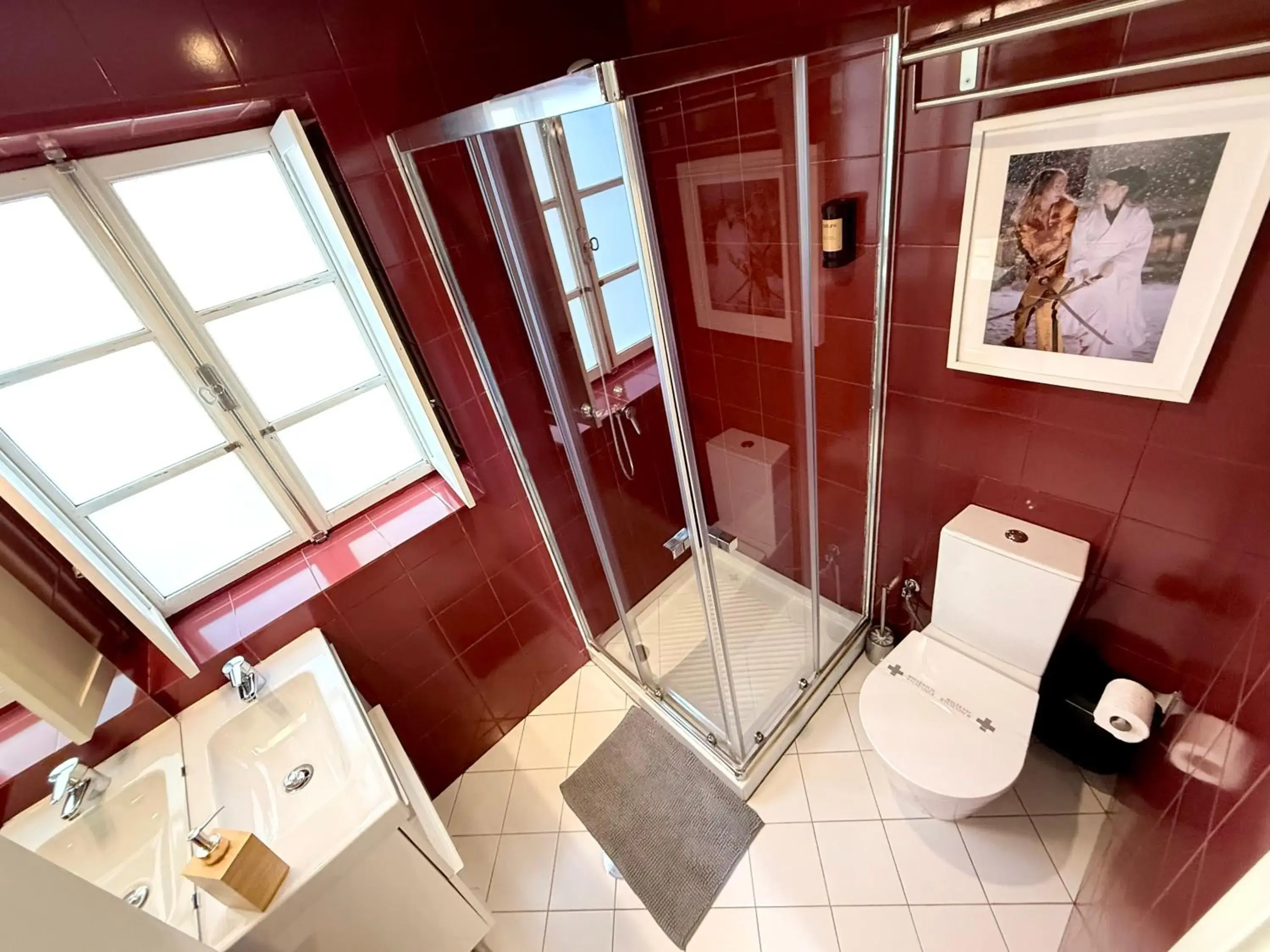 Shower in Ribeira Cinema Apartments Shower in Ribeira Cinema Apartments