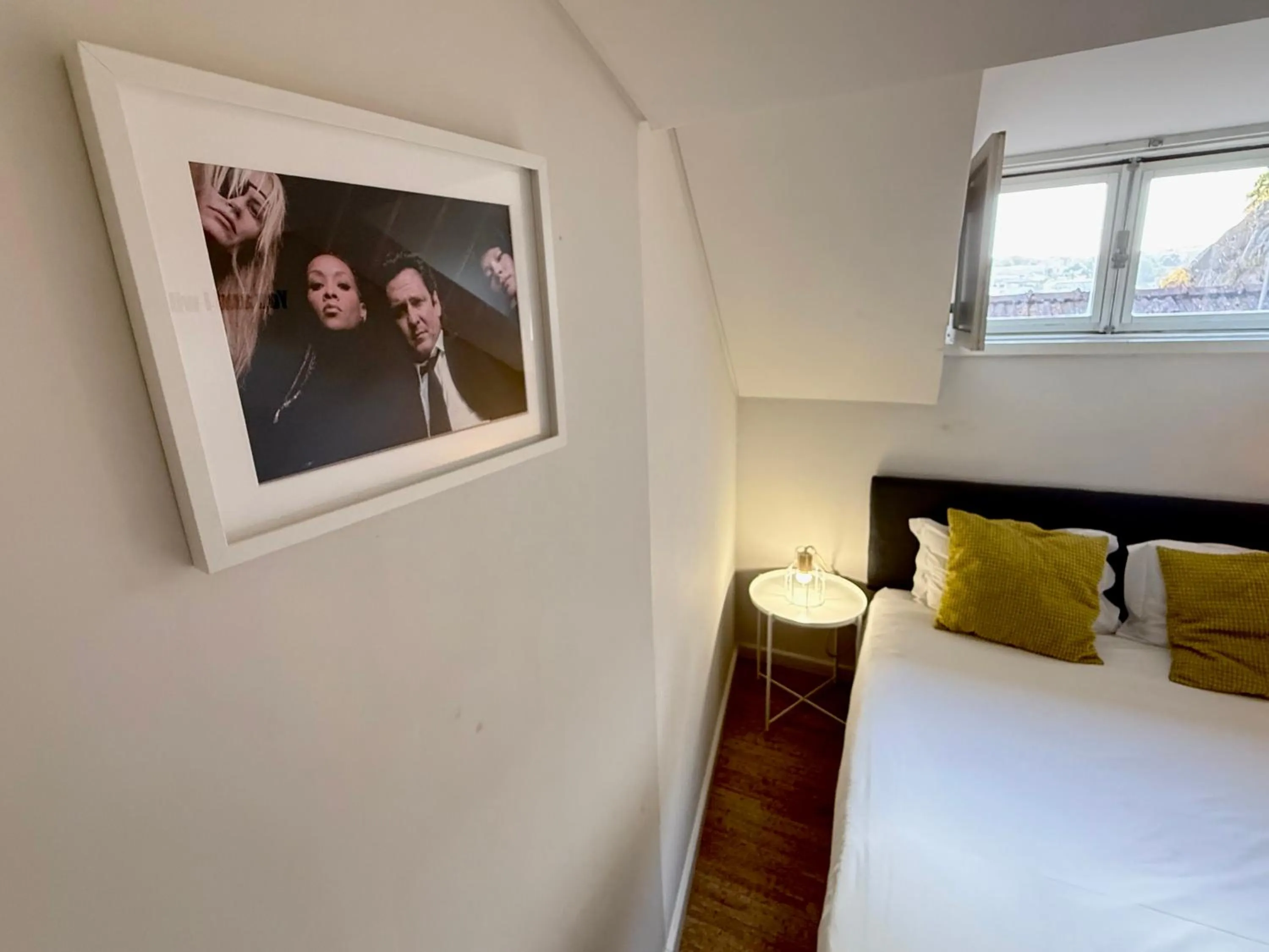 Bed in Ribeira Cinema Apartments