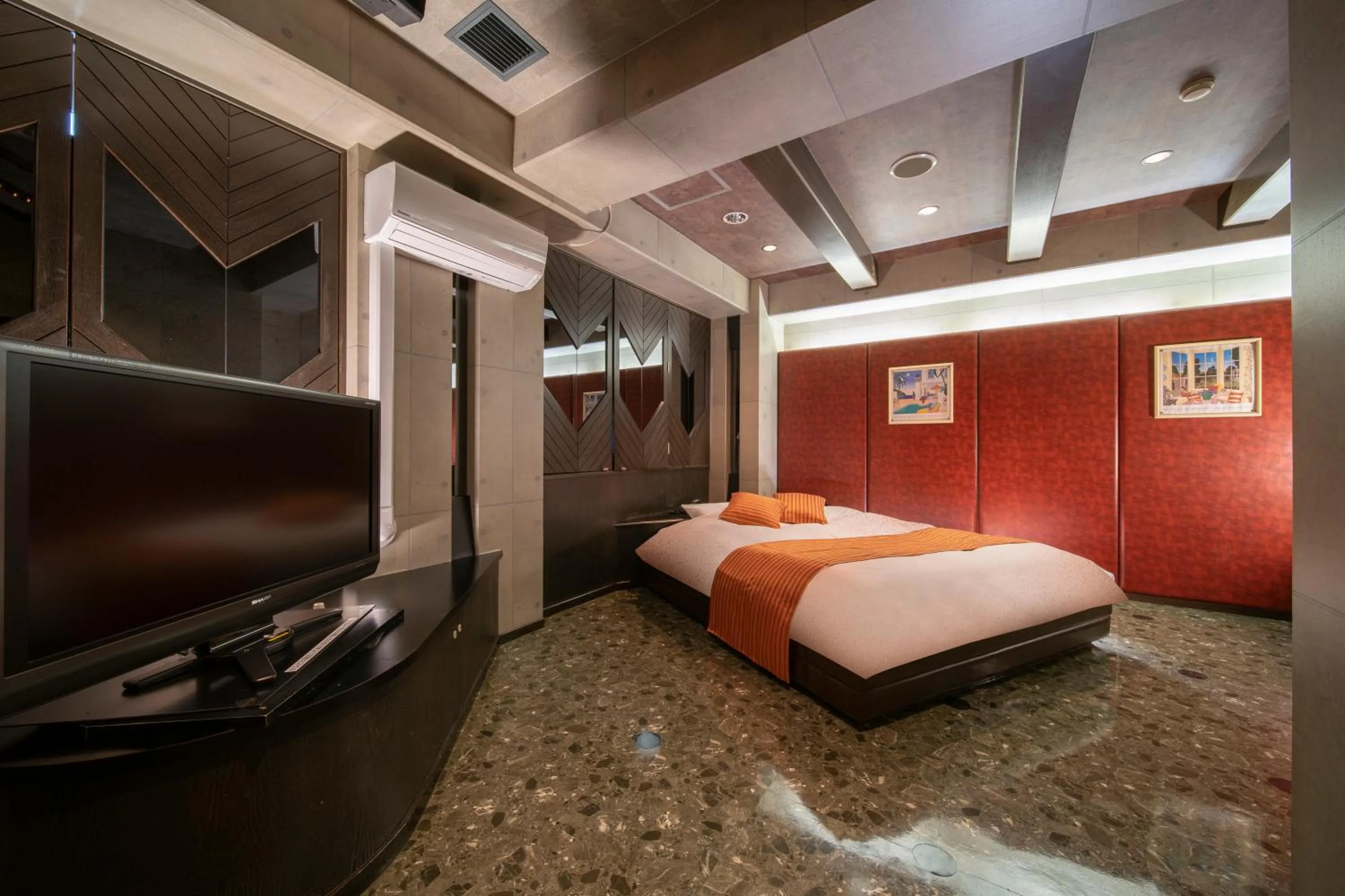 Bed in Royal Hotel Uohachi Bettei