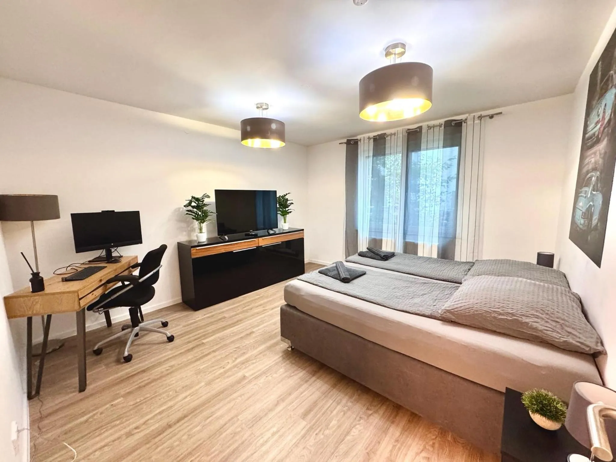 Bed in Porschenahe Wohung