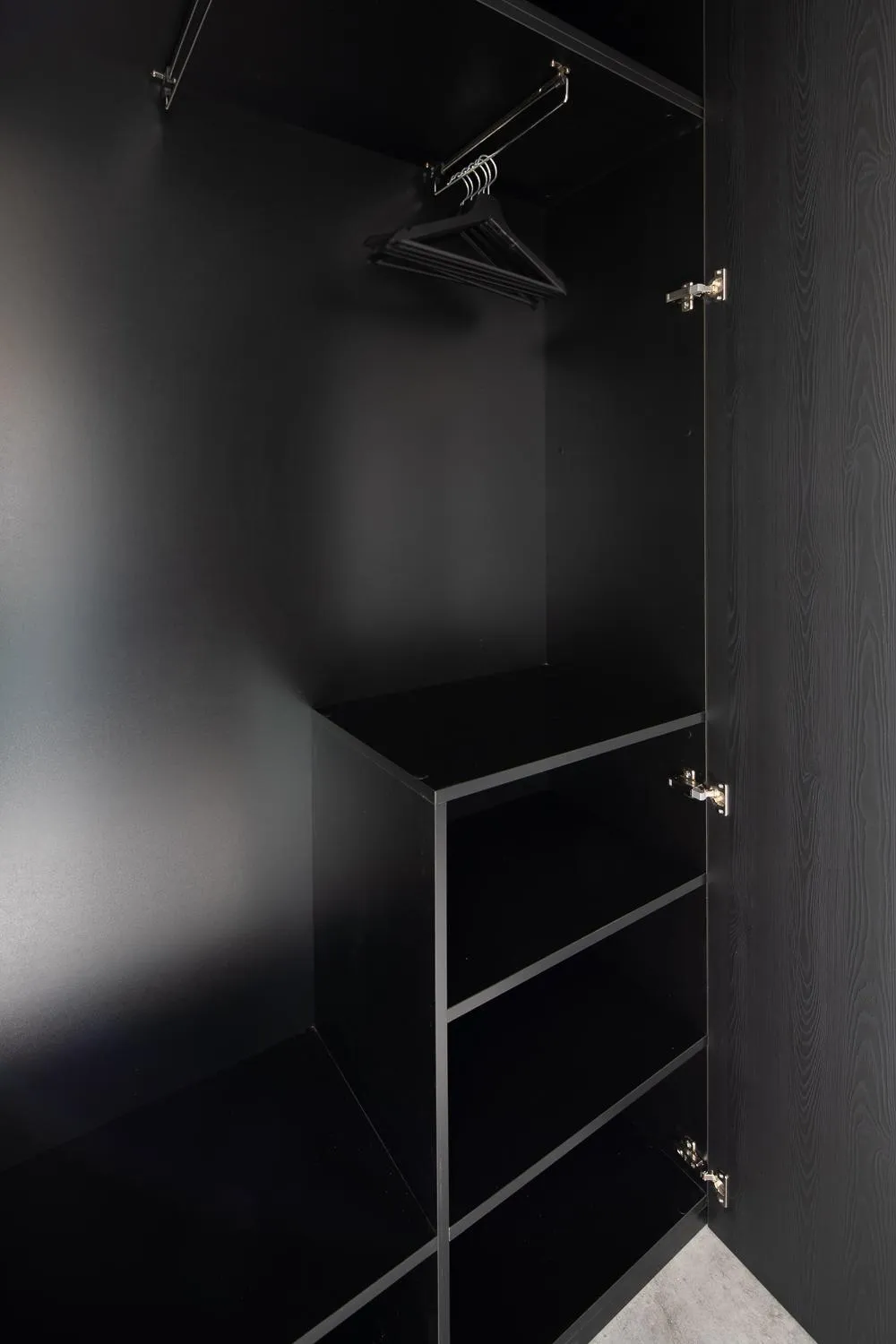 wardrobe in TOP Garden Aparthotel