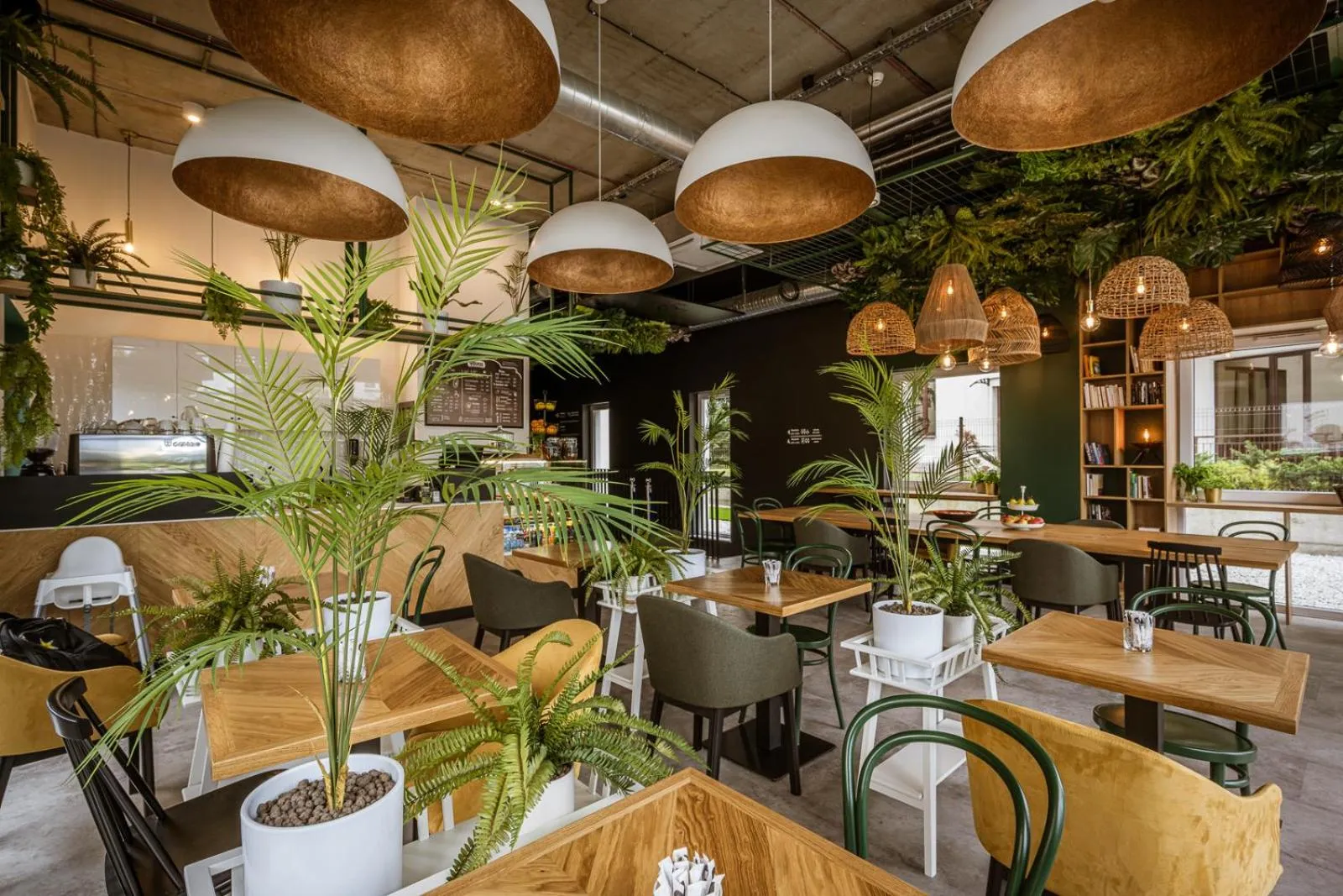 Restaurant/places to eat in TOP Garden Aparthotel