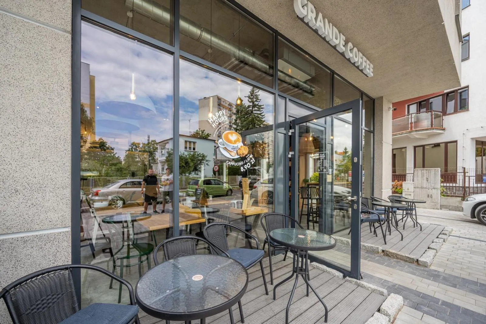 Restaurant/places to eat in TOP Garden Aparthotel