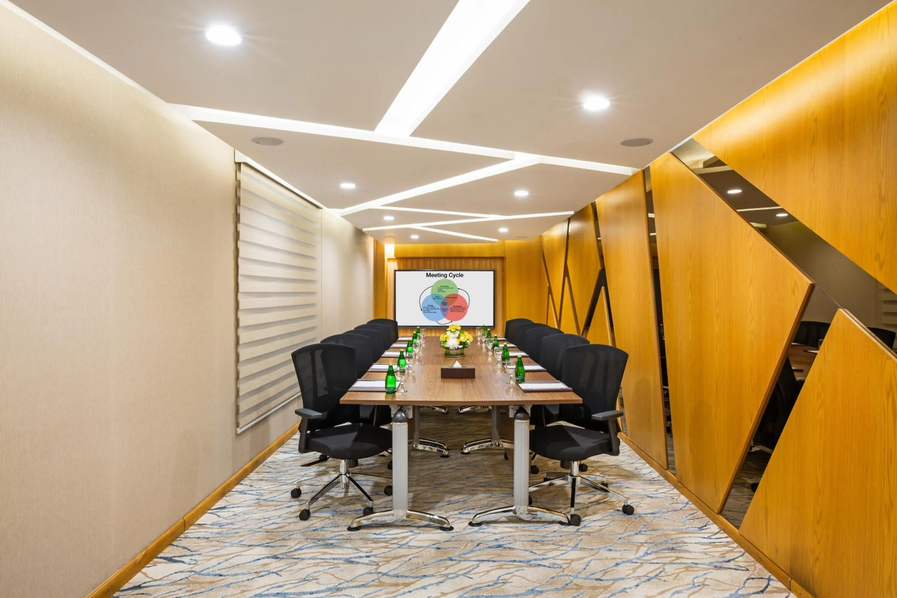 Meeting/conference room in Royal Continental Suites Business Bay - Deluxe Apartments