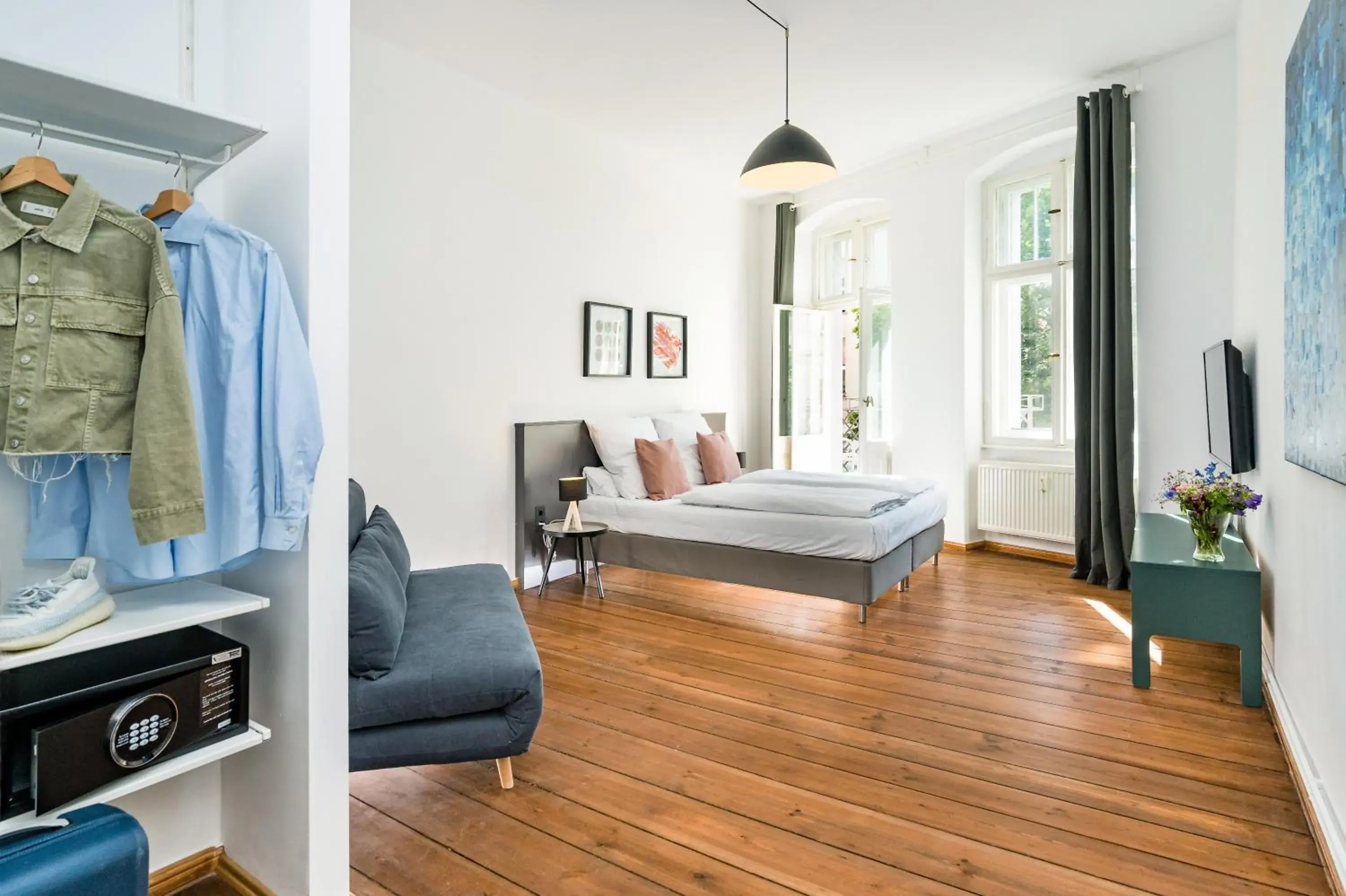 One-Bedroom Apartment with Balcony in BENSIMON apartments Prenzlauer Berg One-Bedroom Apartment with Balcony in BENSIMON apartments Prenzlauer Berg
