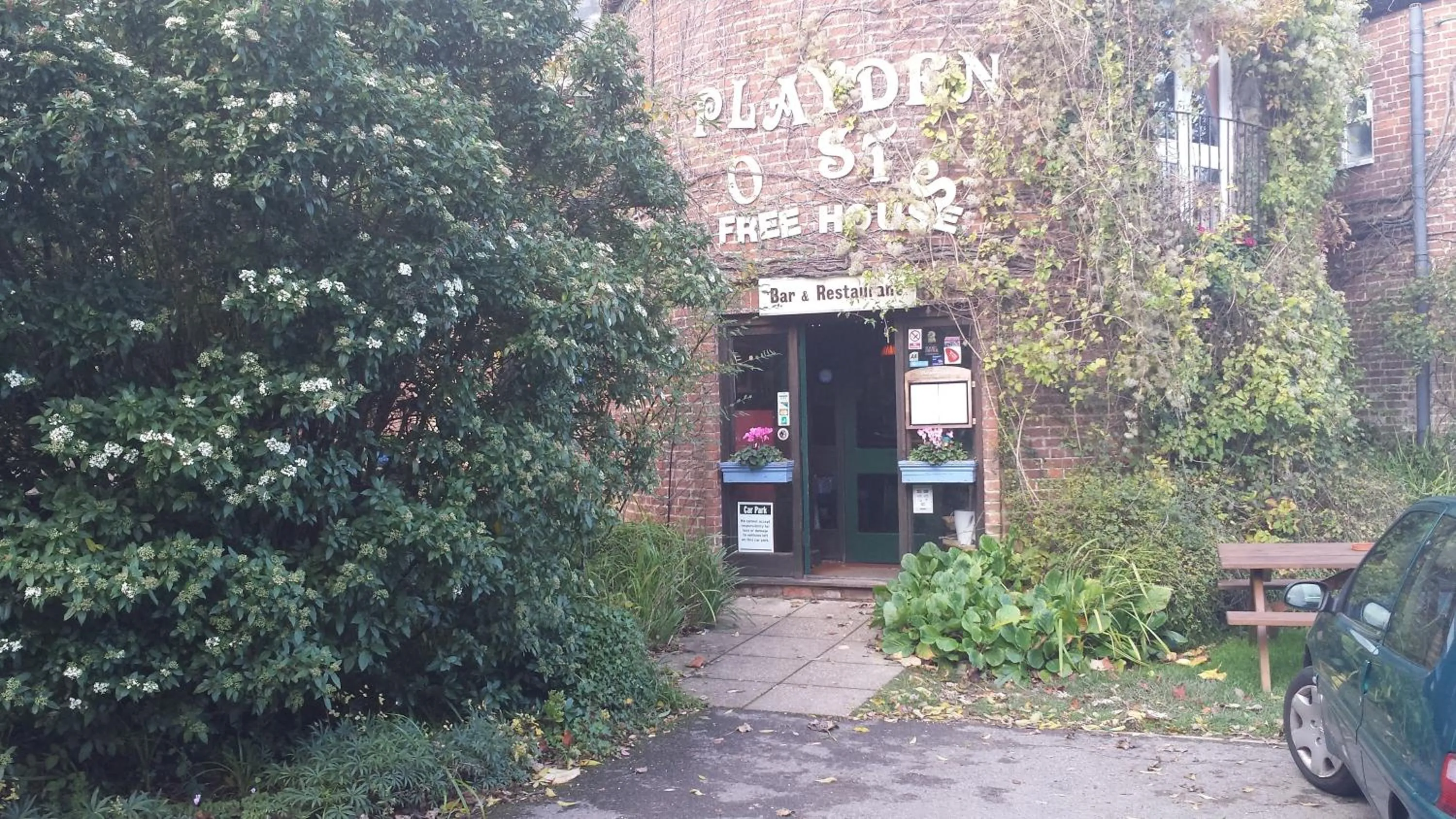 Facade/entrance in Playden Oasts Hotel