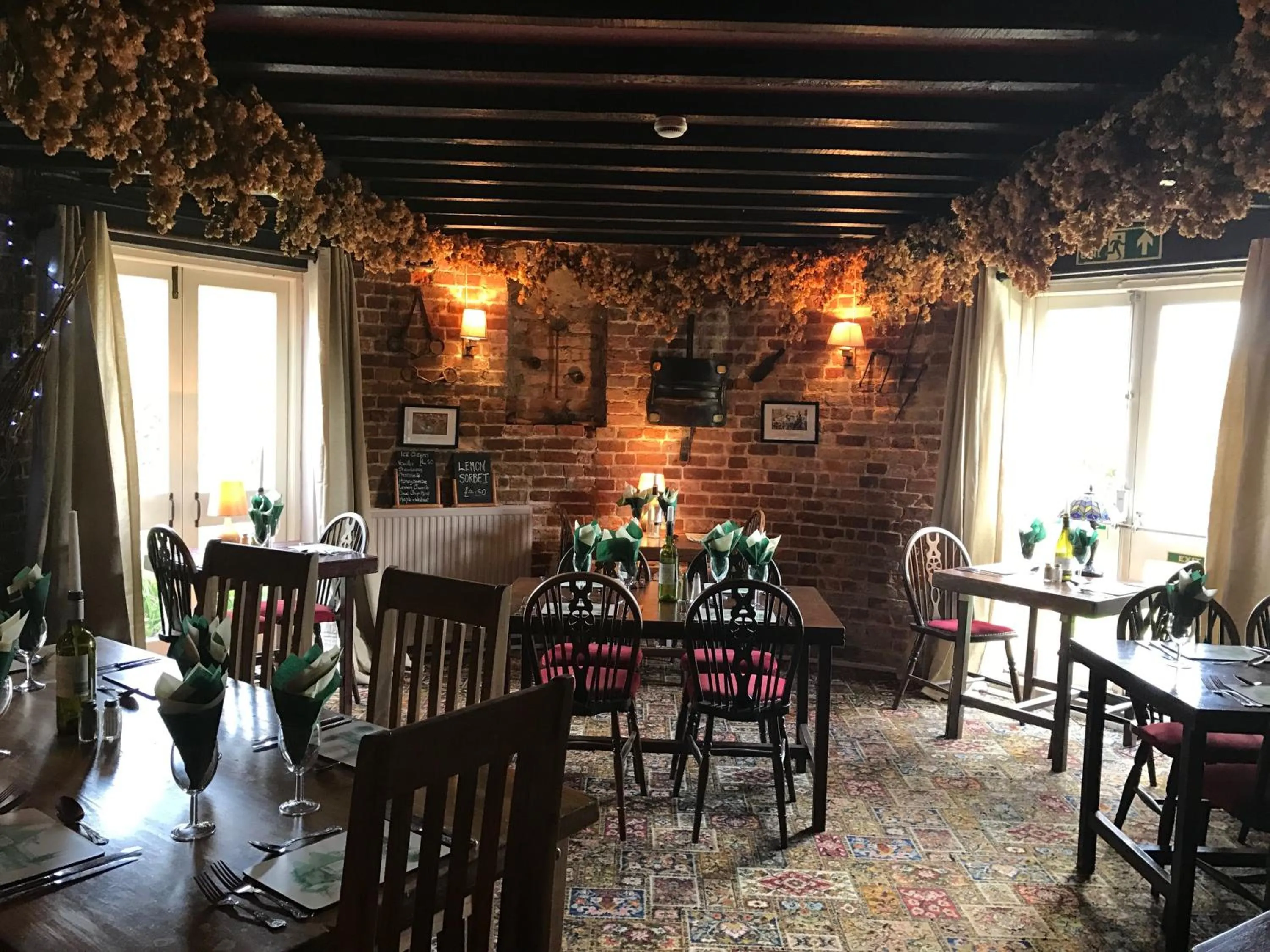 Food and drinks in Playden Oasts Hotel