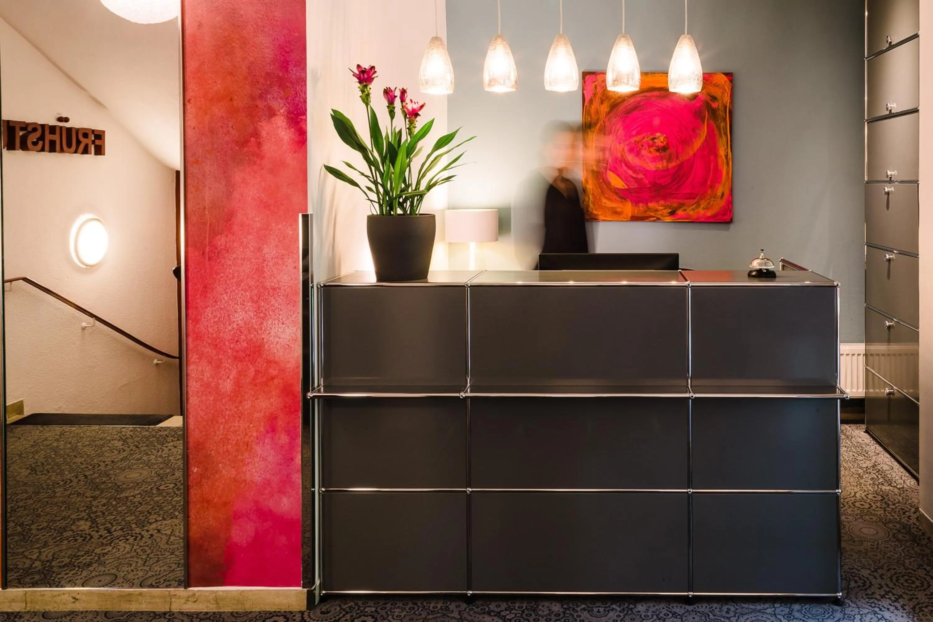 Lobby or reception in Hotel Villa Solln - free parking