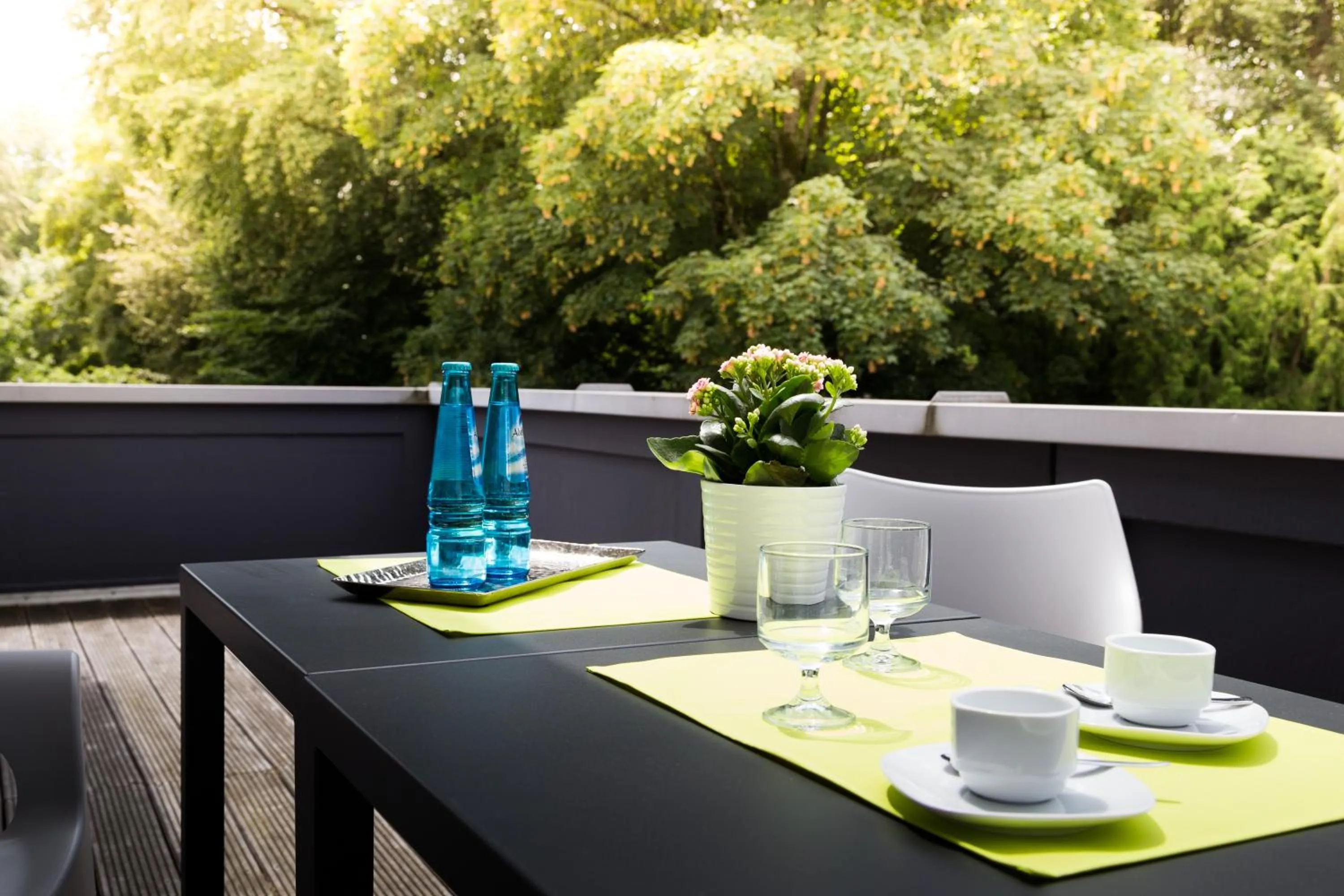 Spring in Hotel Villa Solln - free parking