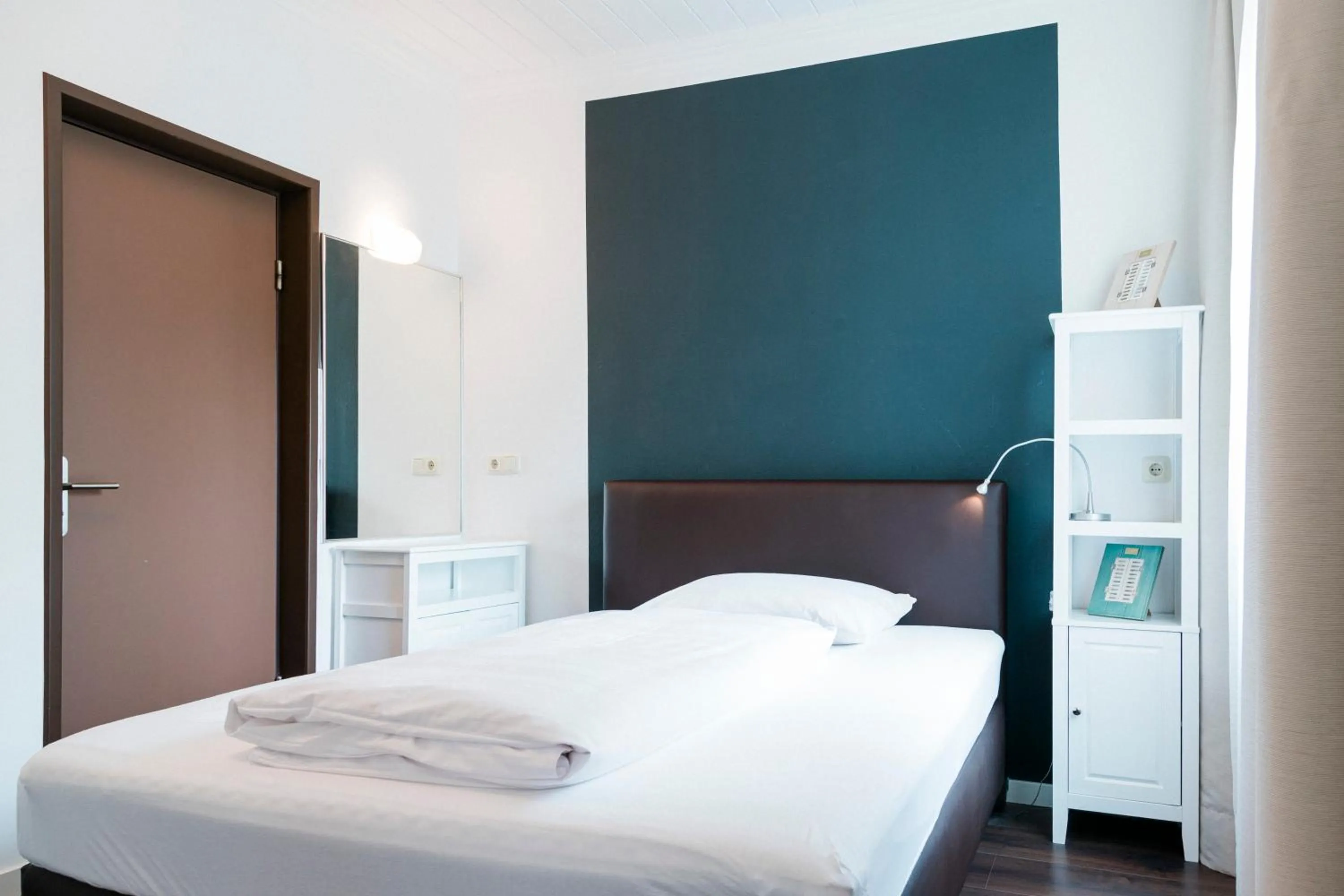 Photo of the whole room, Bed in Hotel Villa Solln - free parking