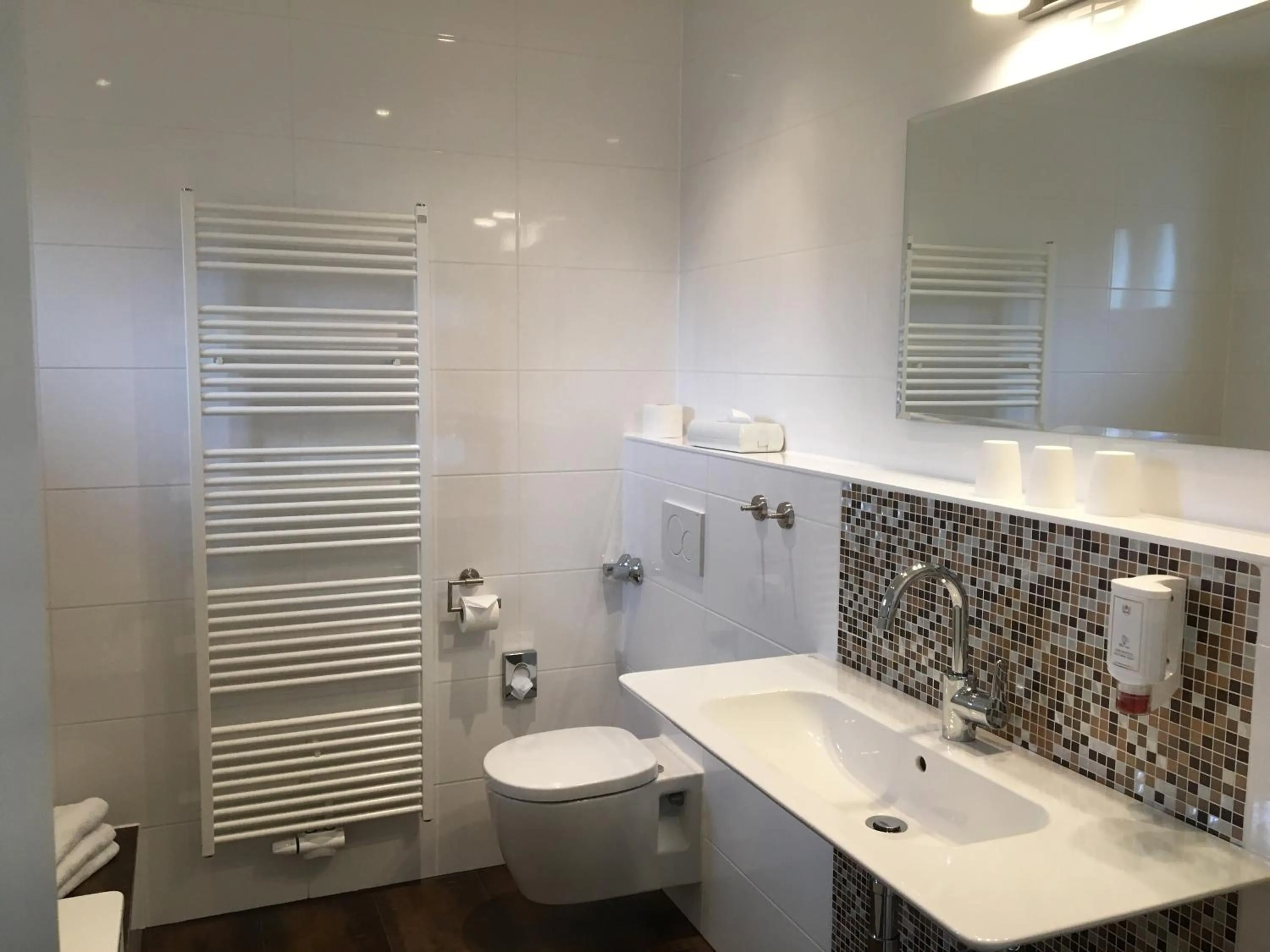 Toilet in Hotel Villa Solln - free parking