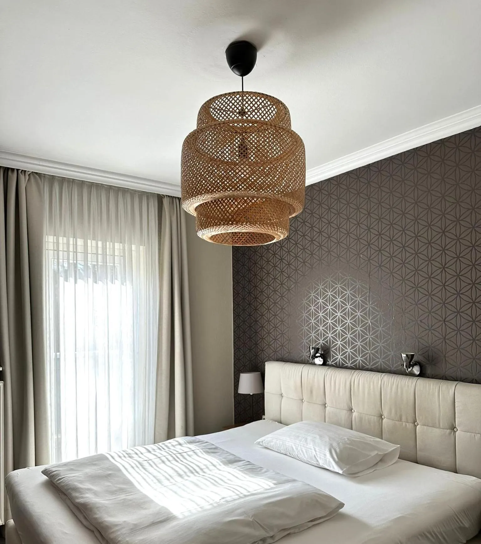 Bed in Hotel Villa Solln - free parking