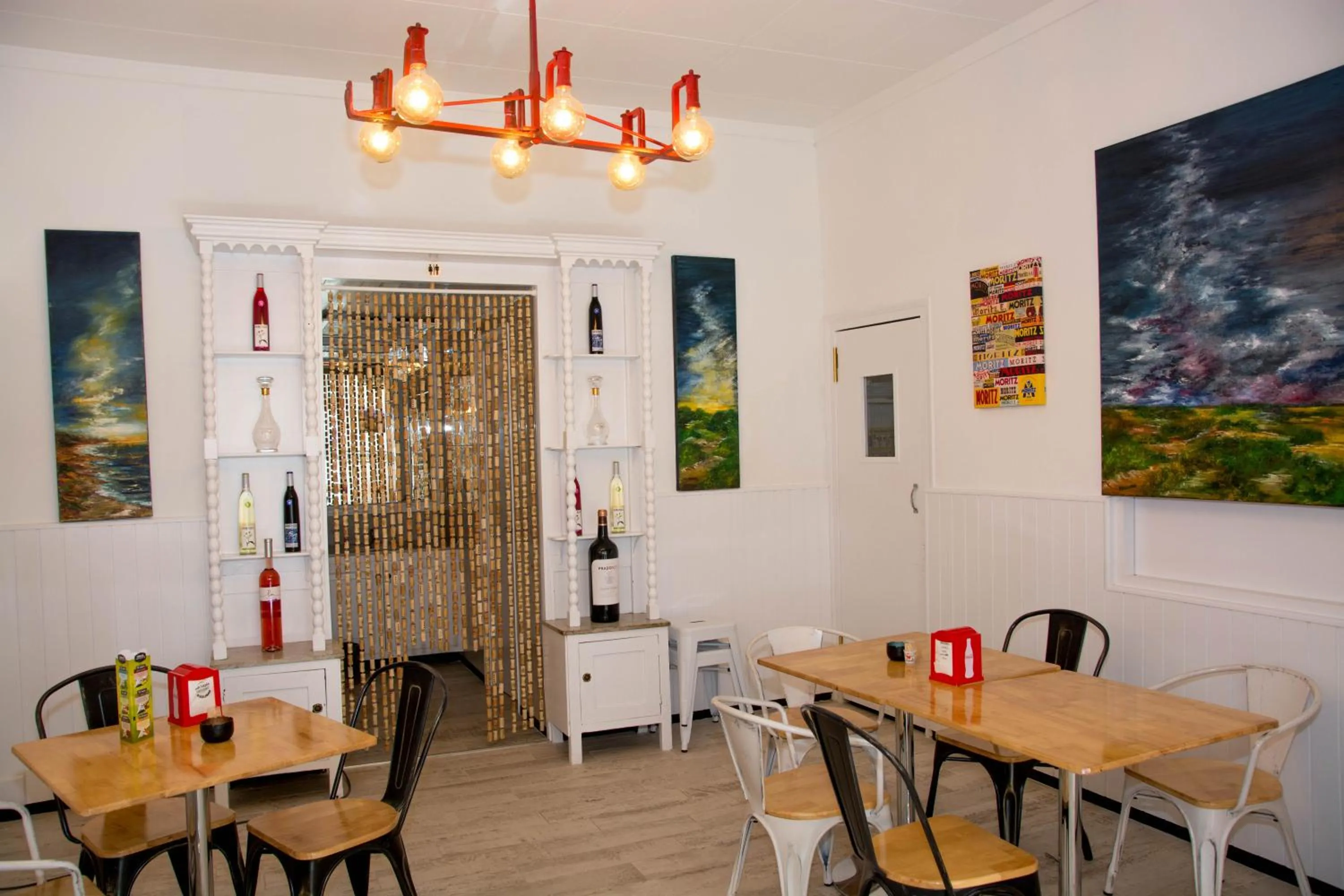 Lounge or bar in Hostal Empordà