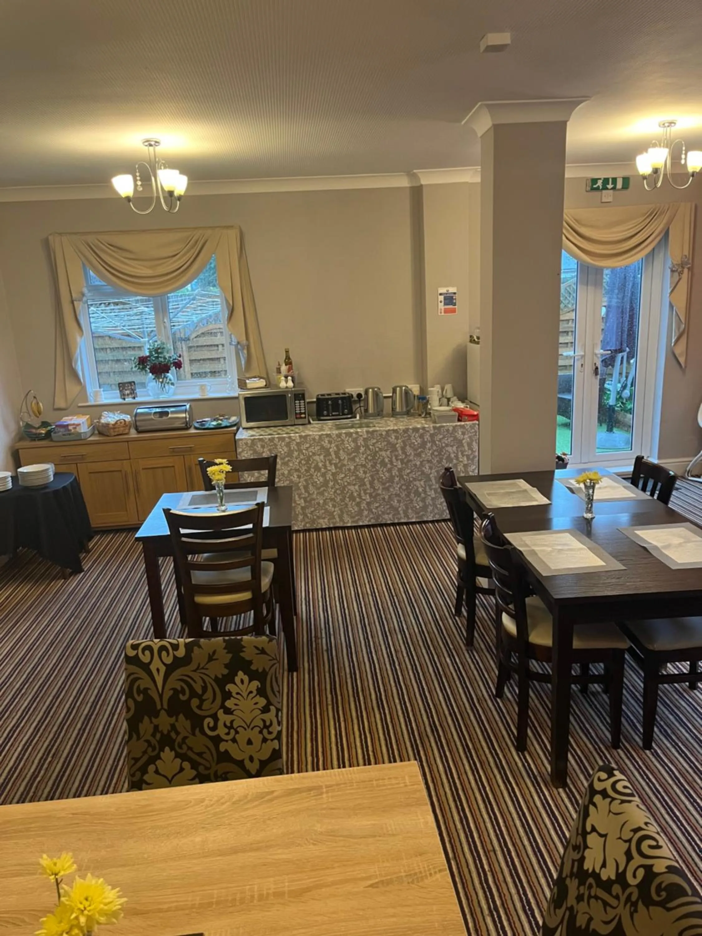 Dining area in The Harp Freehouse and Guesthouse