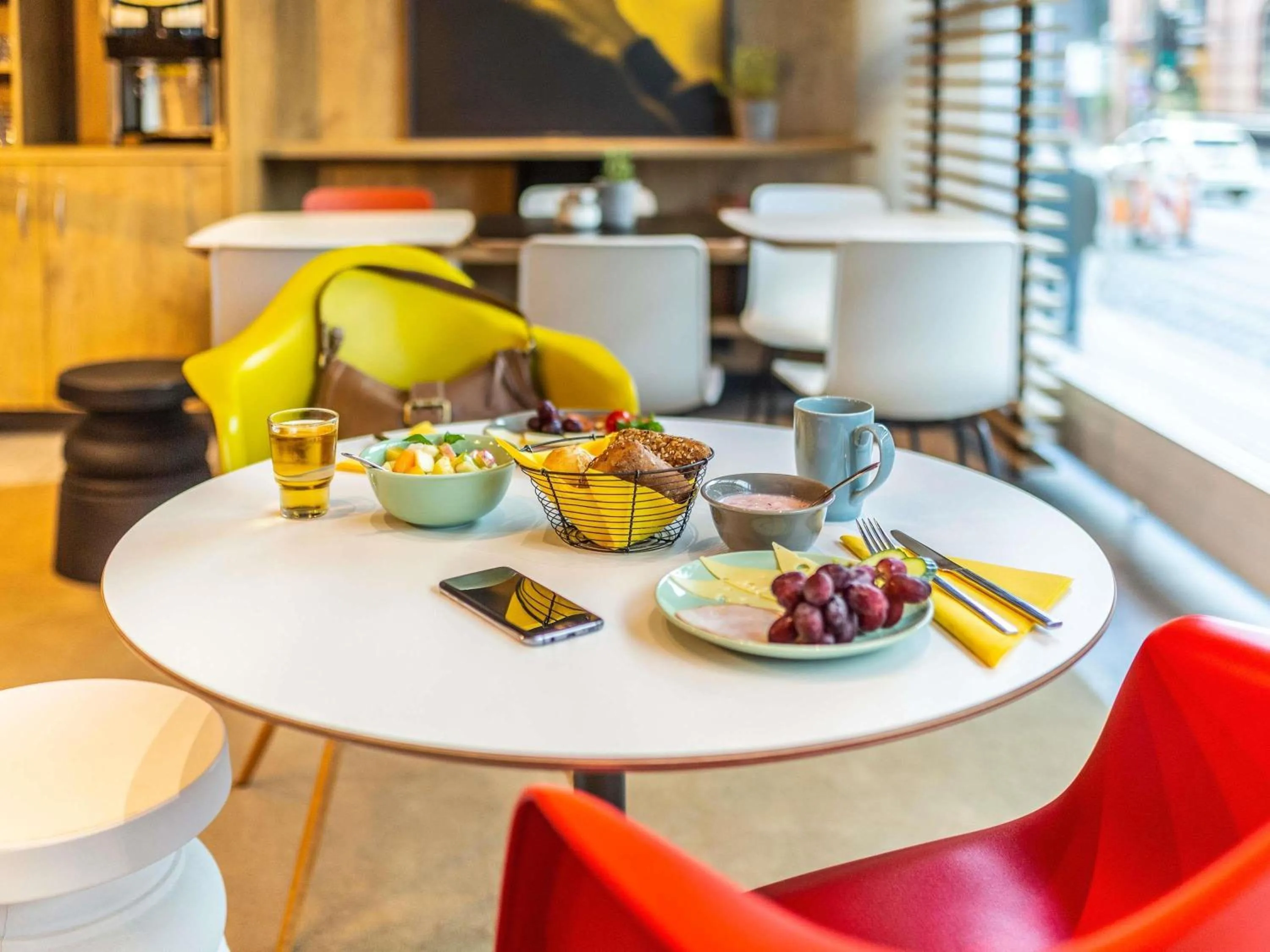 Breakfast in ibis Hotel Hamburg St. Pauli Messe