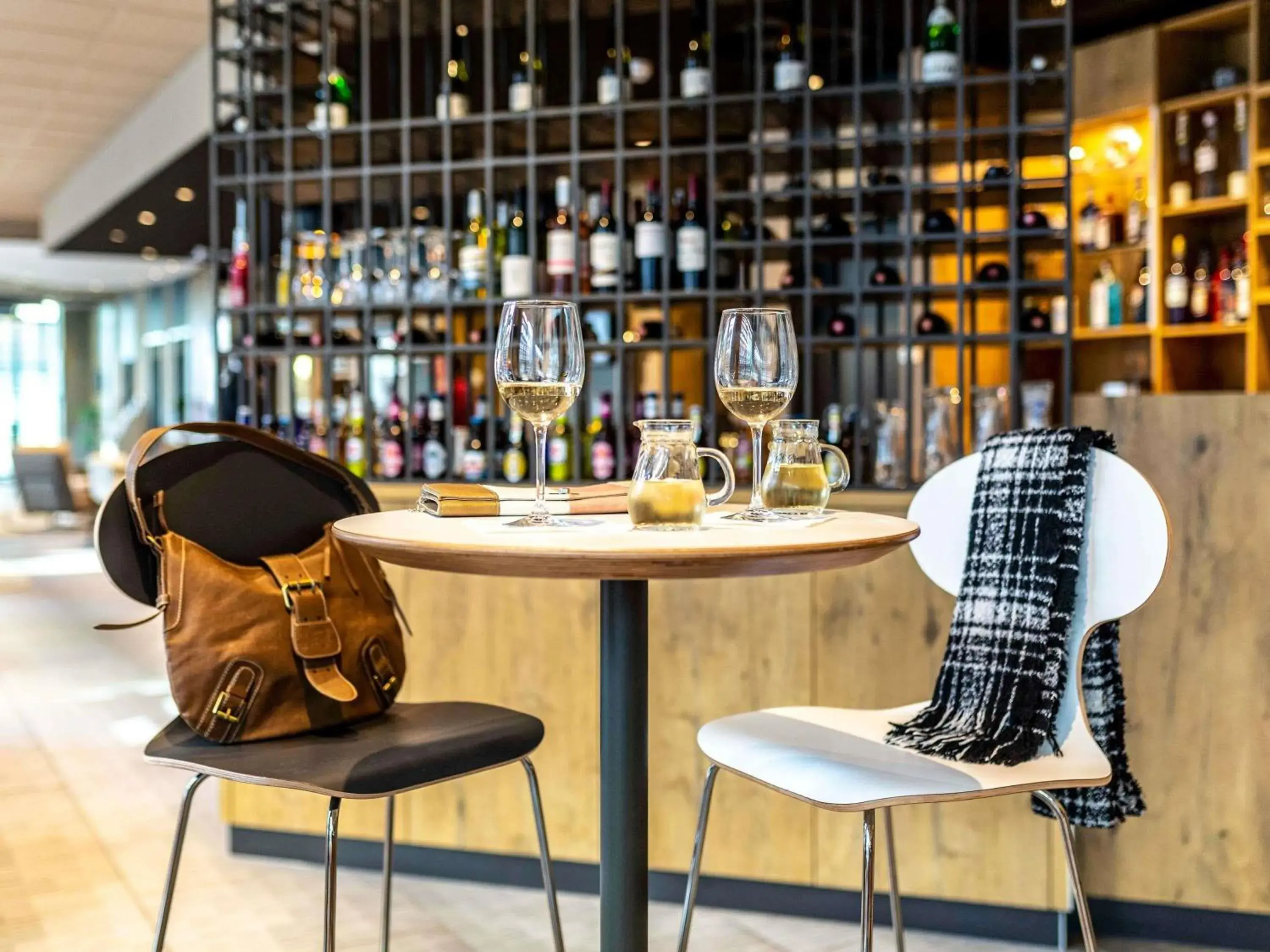 Lounge or bar in ibis Hotel Hamburg St. Pauli Messe Lounge or bar in ibis Hotel Hamburg St. Pauli Messe