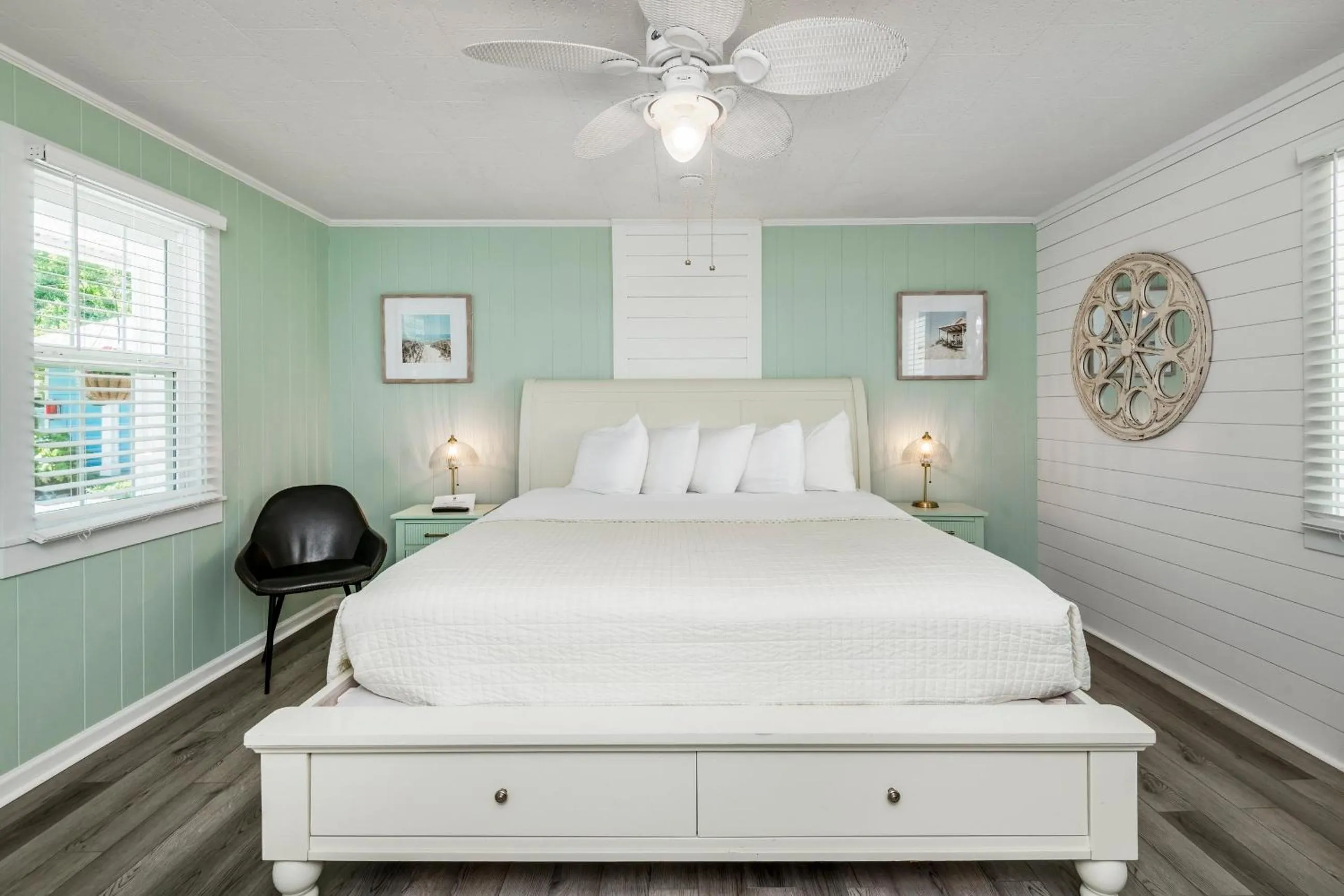 Bed in Island Guesthouse and Motel OBX