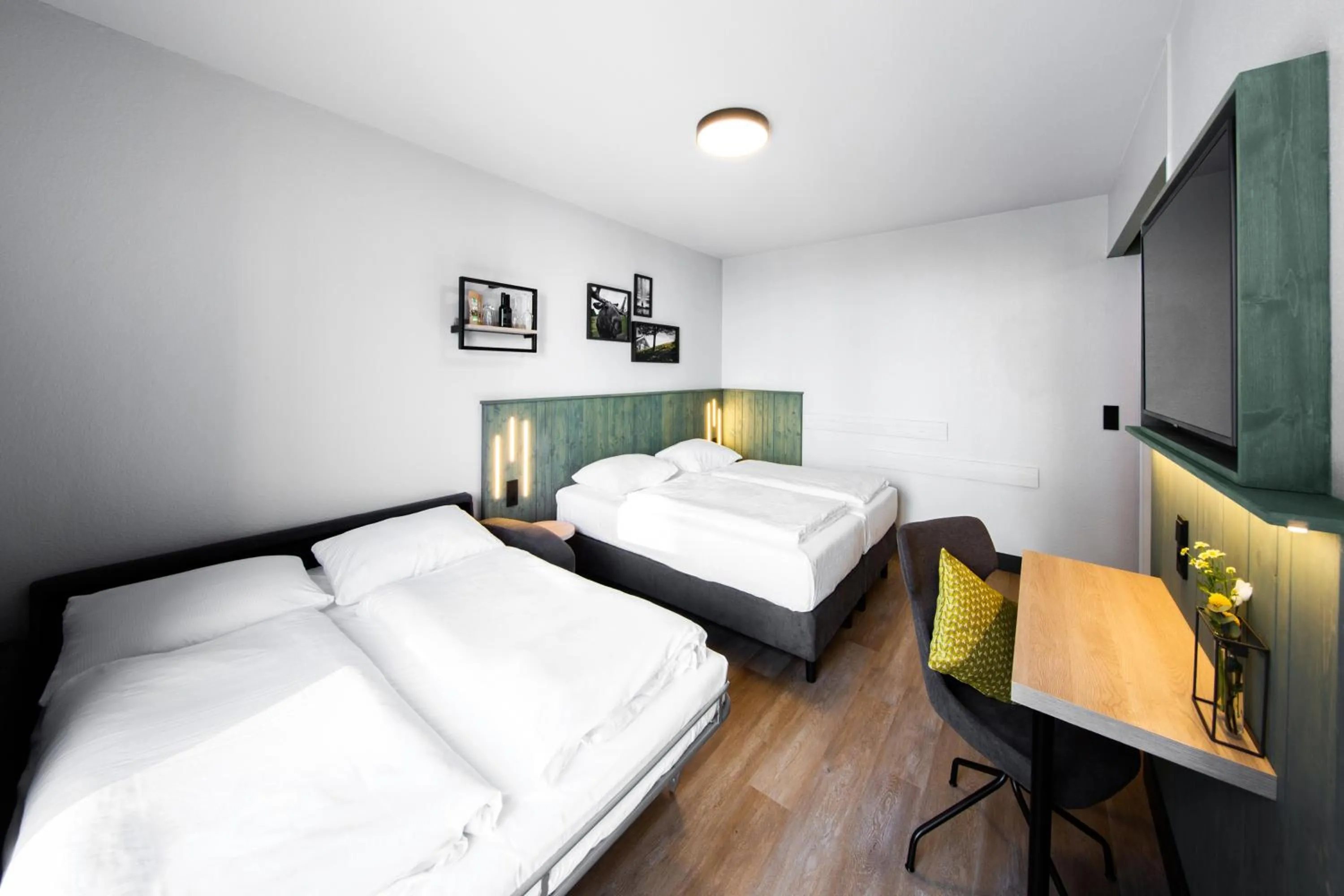 Photo of the whole room, Bed in fjord hotel berlin