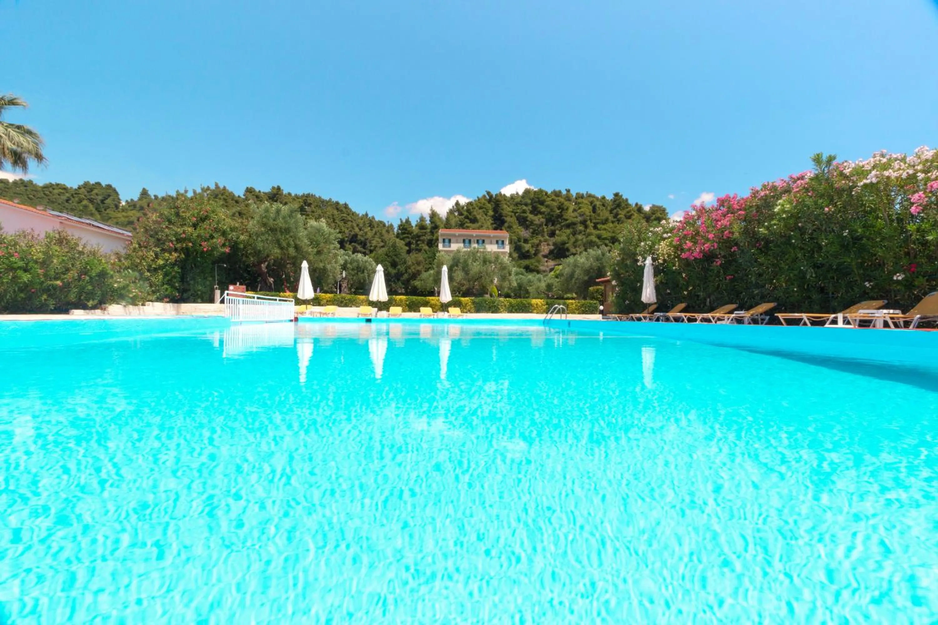 Swimming pool in Julia Hotel